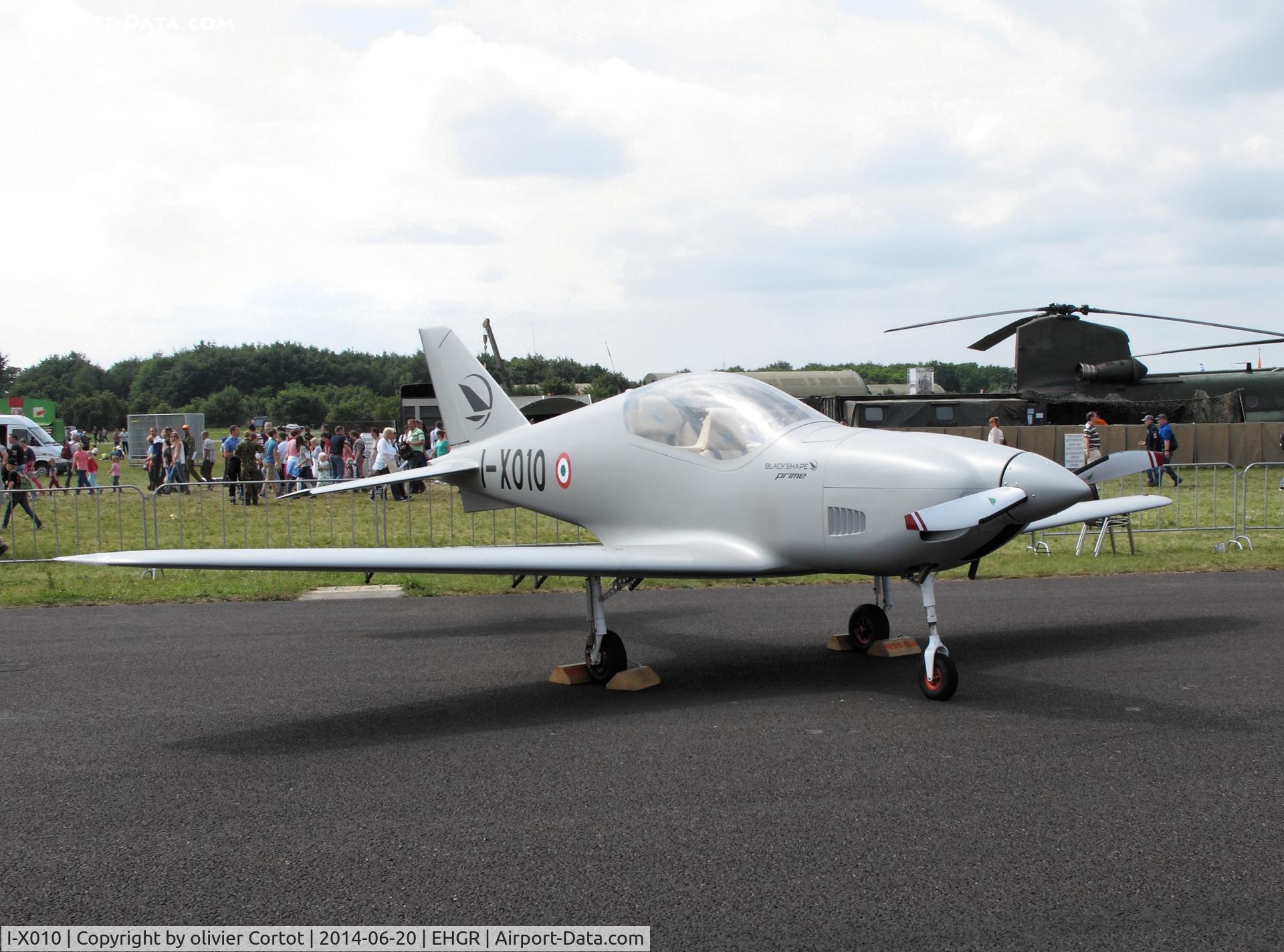 I-X010, 2014 Blackshape Prime BS-100 C/N BPU018-14, airshow 2014