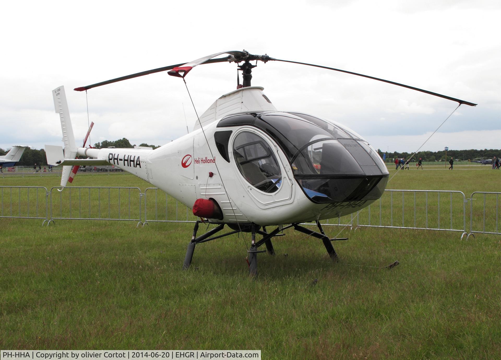 PH-HHA, Schweizer 269D C/N 0014, static display