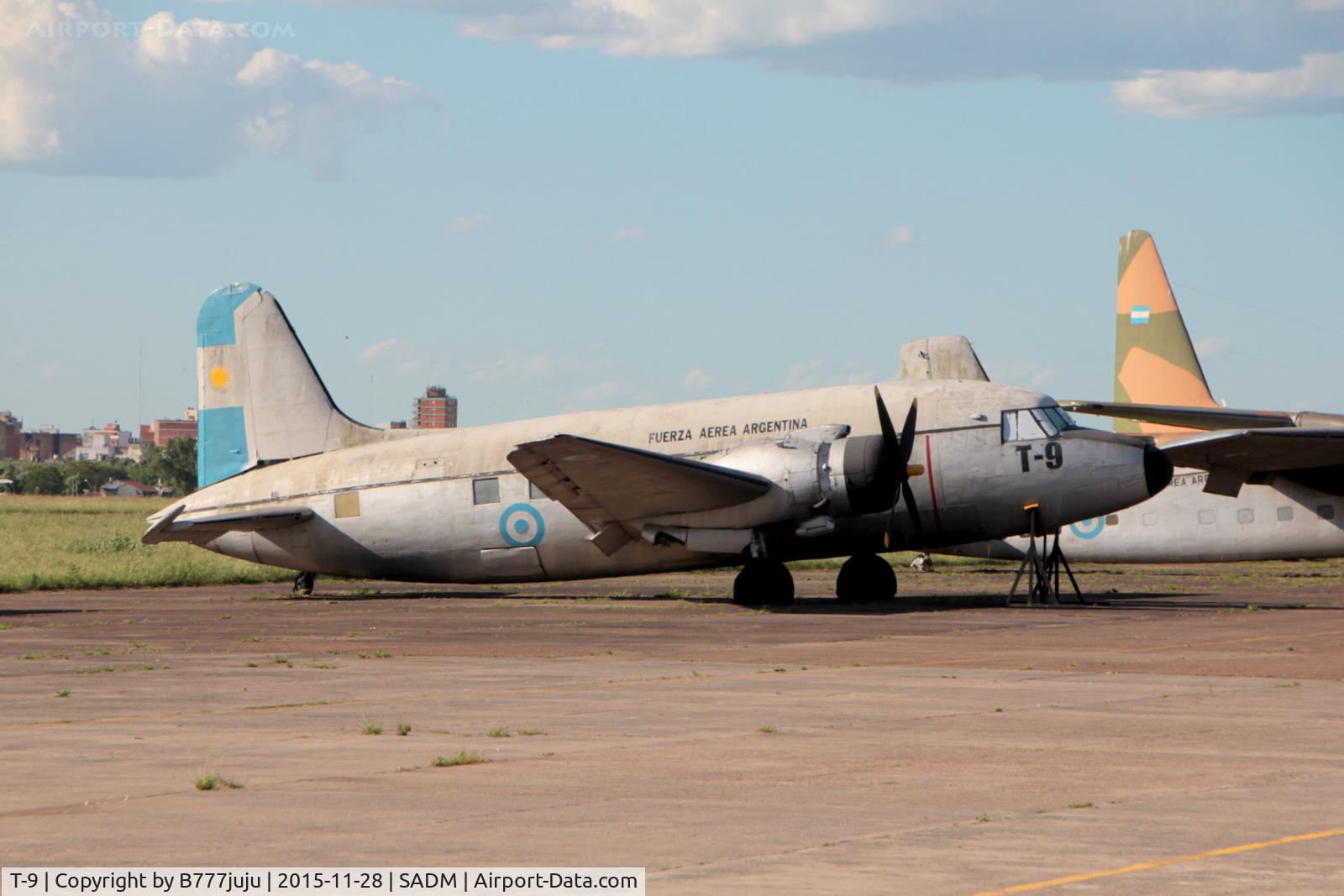 T-9, 1946 Vickers Viking 1B C/N 163, at Museo Nacional de Aeronautica
