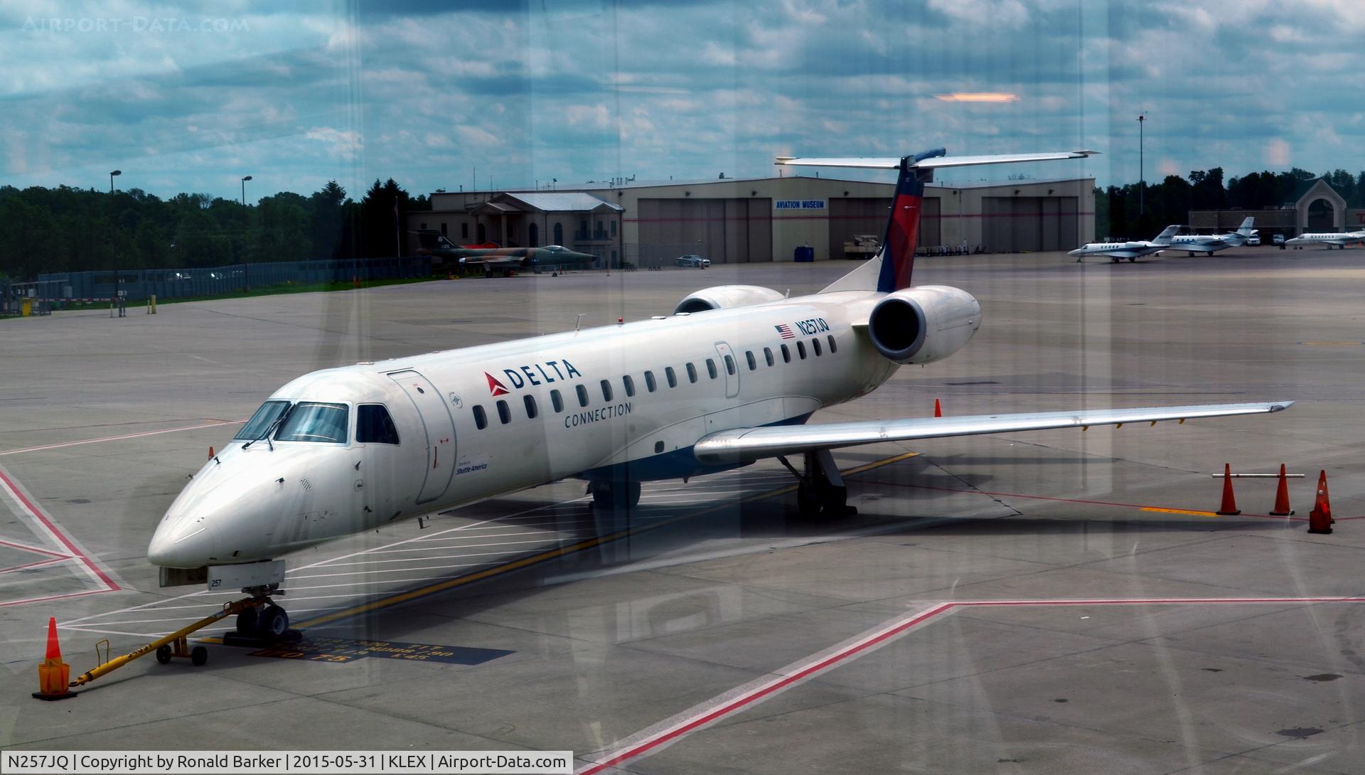 N257JQ, 2004 Embraer ERJ-145LR (EMB-145LR) C/N 14500812, On the ramp Lexington