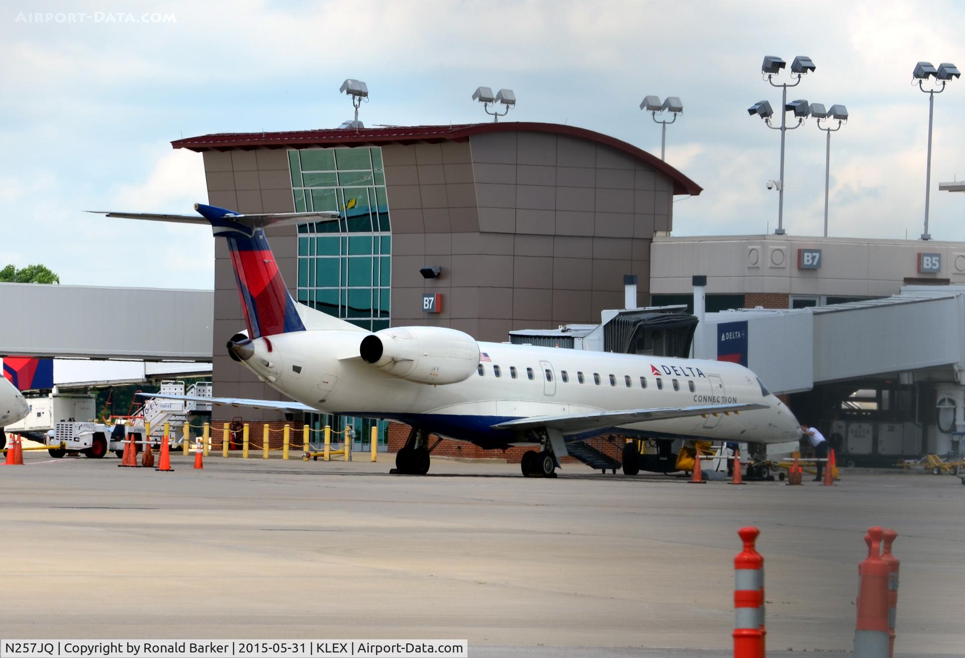 N257JQ, 2004 Embraer ERJ-145LR (EMB-145LR) C/N 14500812, At the gate Lexington