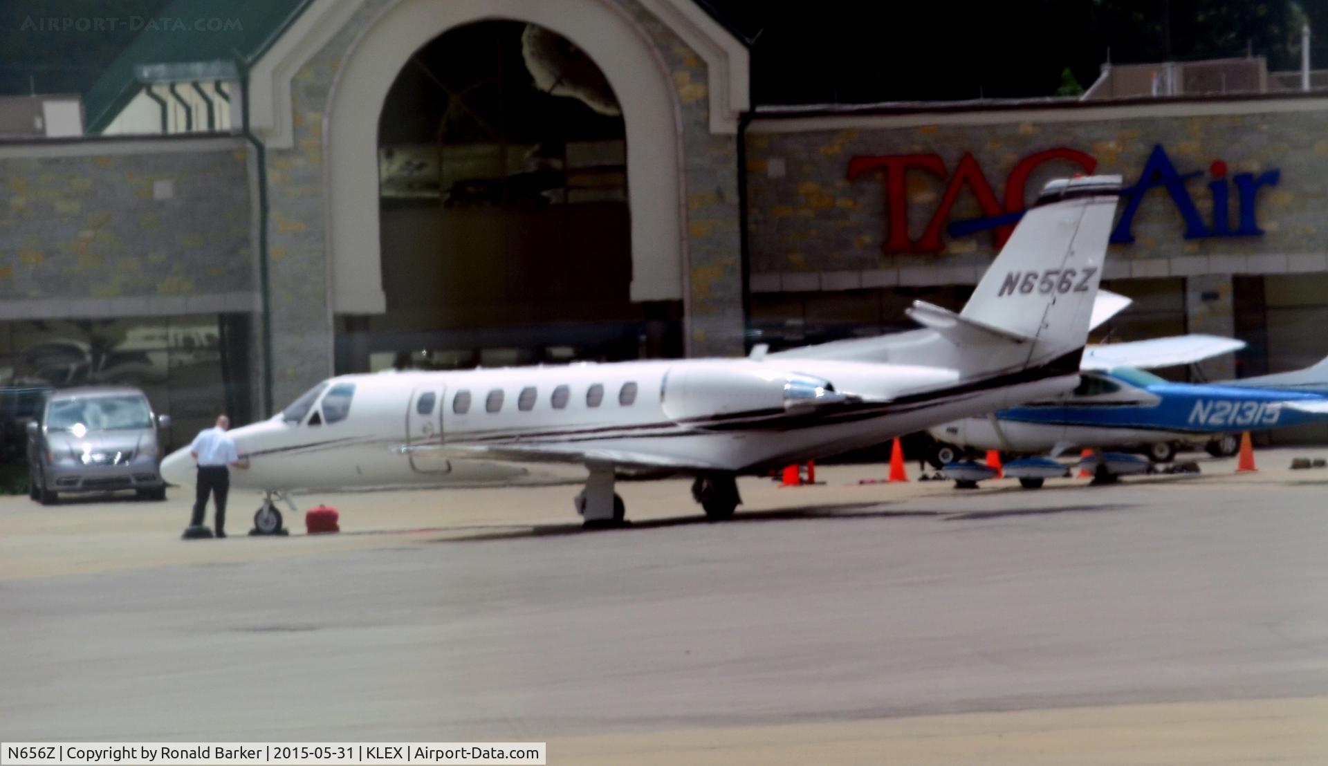 N656Z, 2004 Cessna 560 Citation Encore C/N 560-0656, On the ramp Lexington