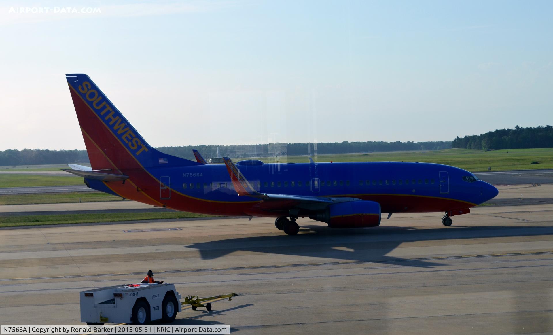 N756SA, 1999 Boeing 737-7H4 C/N 27872, SWA Taxi Richmond