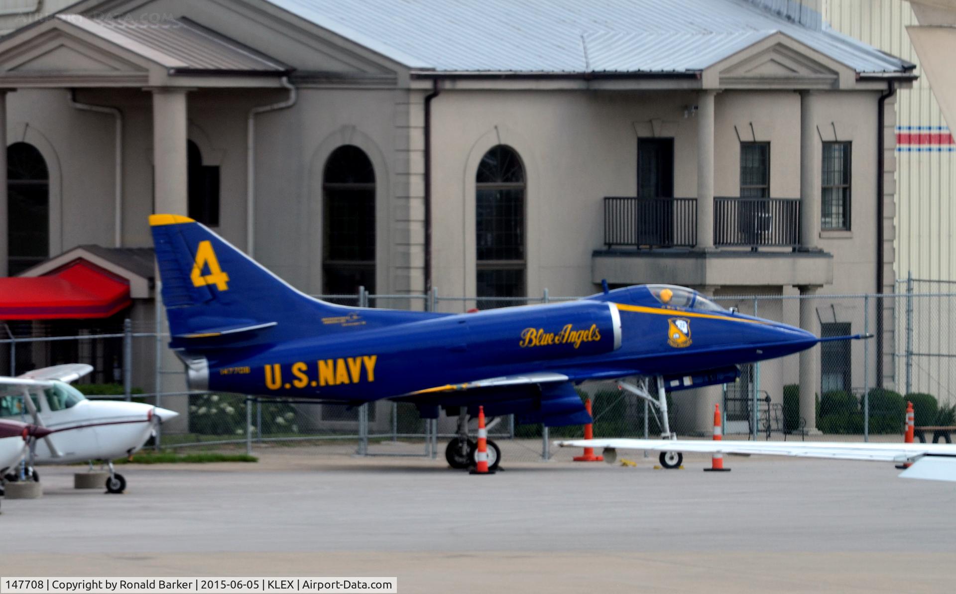 147708, Douglas A-4L Skyhawk C/N 12472, On the ramp Lexington