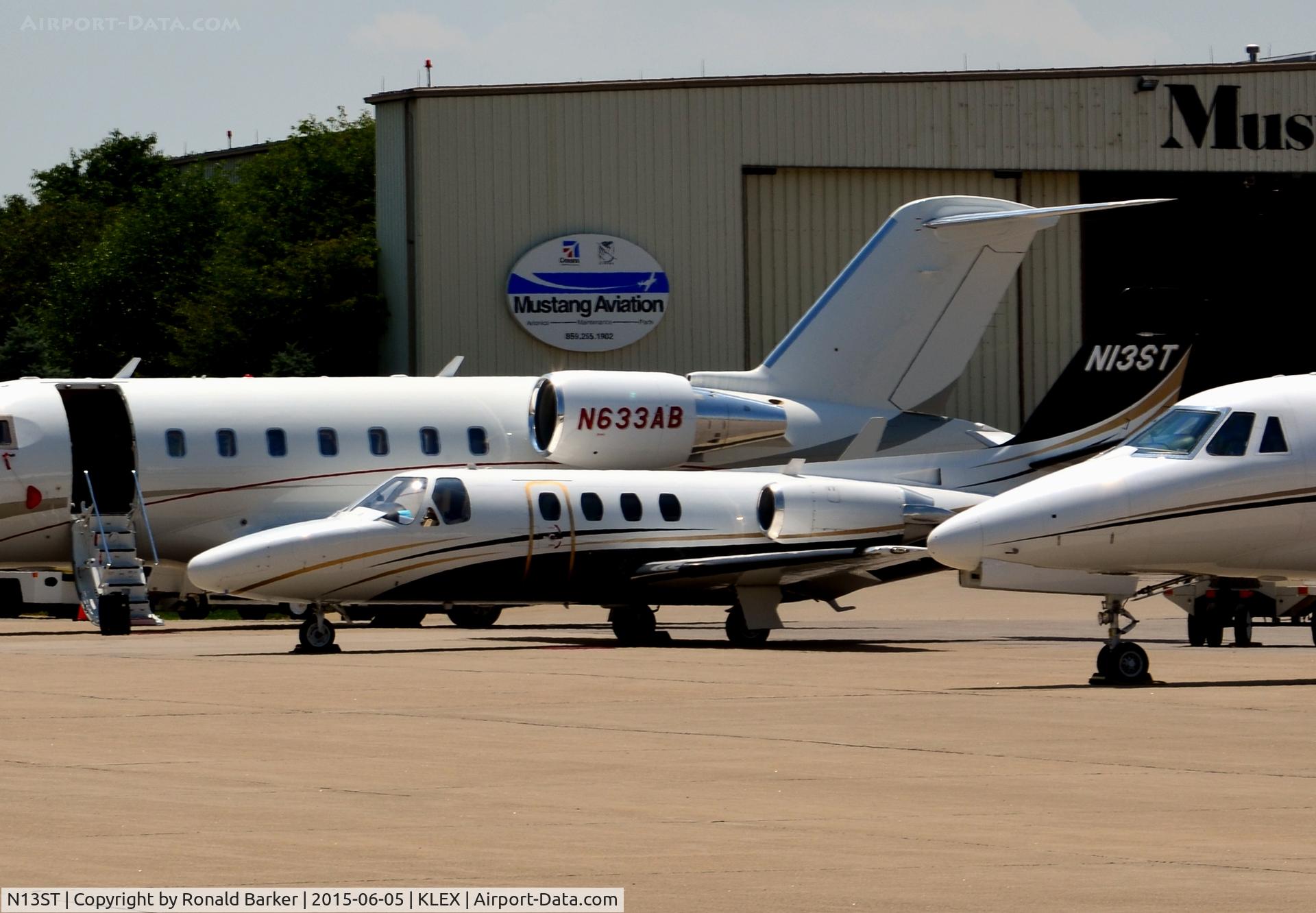 N13ST, 1978 Cessna 501 Citation I/SP C/N 501-0285, On the ramp Lexington