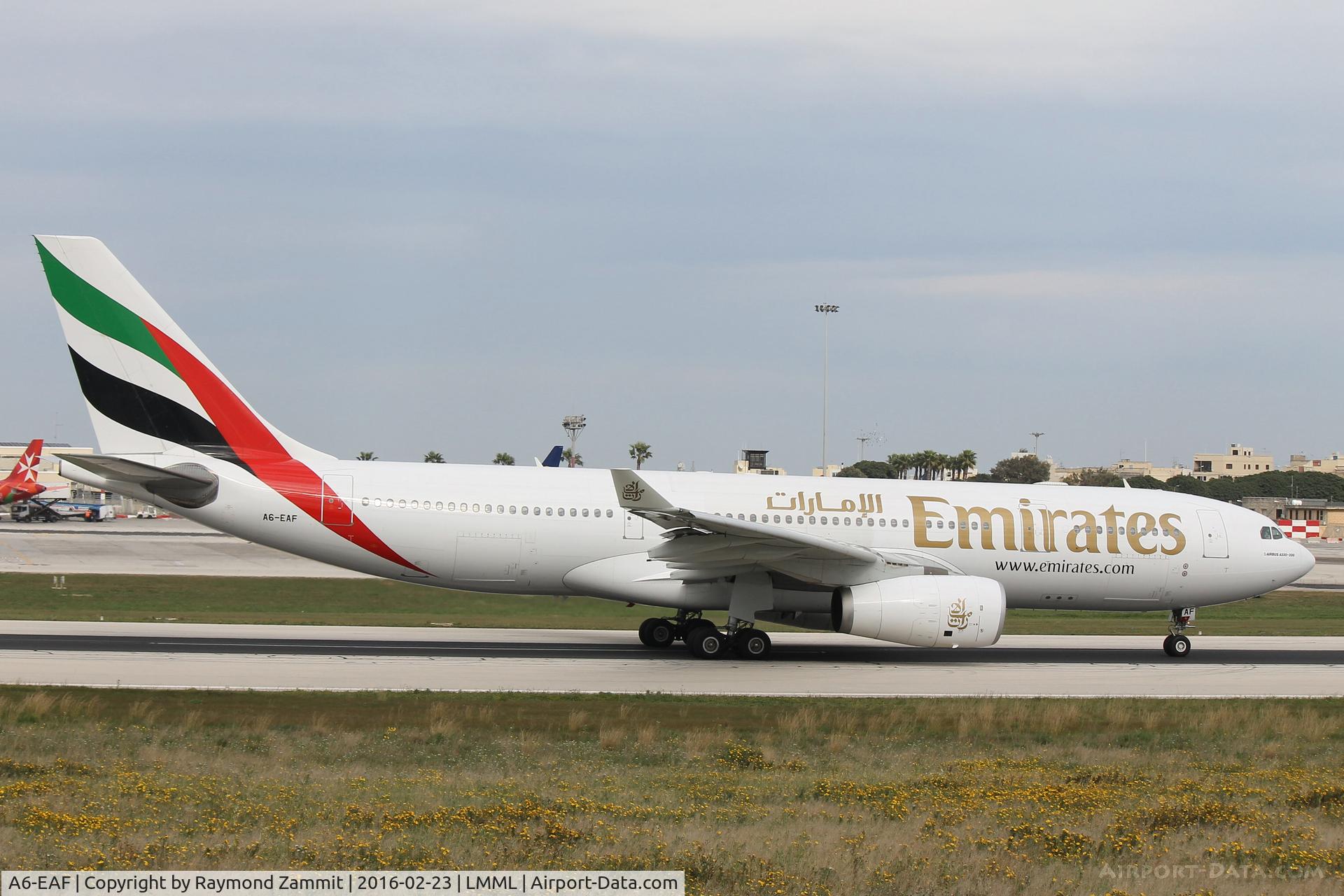 A6-EAF, 2001 Airbus A330-243 C/N 392, A330 A6-EAF Emirates Airlines
