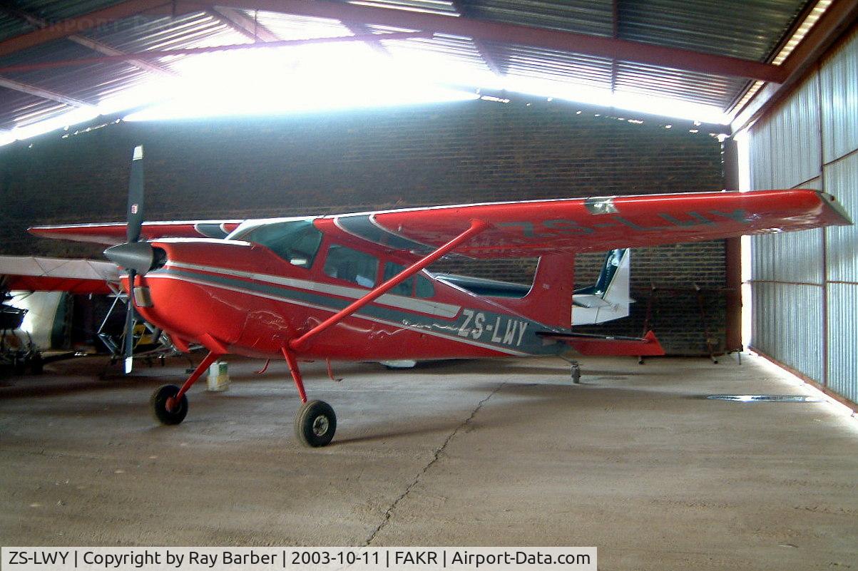 ZS-LWY, Cessna 180H Skywagon C/N 18052090, Cessna 180H Skywagon 180 [180-52090] Krugersdorp~ZS 11/10/2003