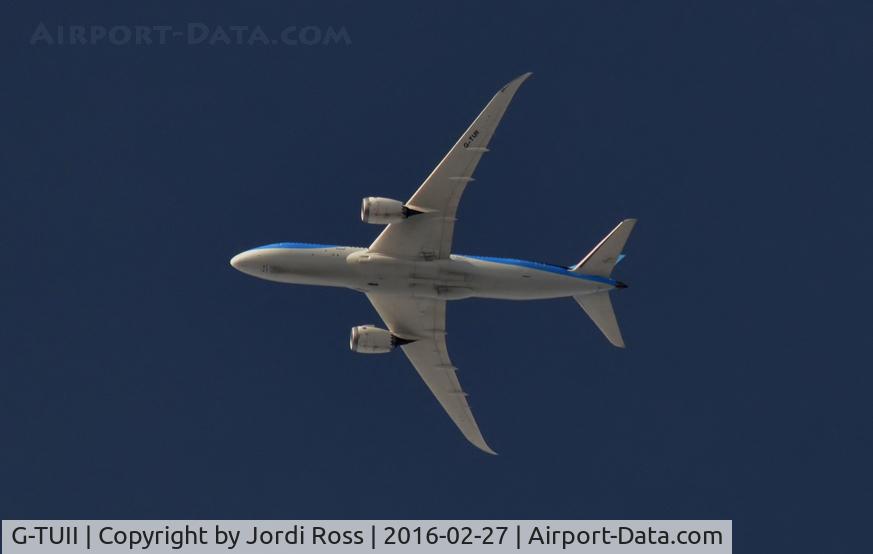 G-TUII, 2015 Boeing 787-8 Dreamliner C/N 37230, In the descent for Gatwick