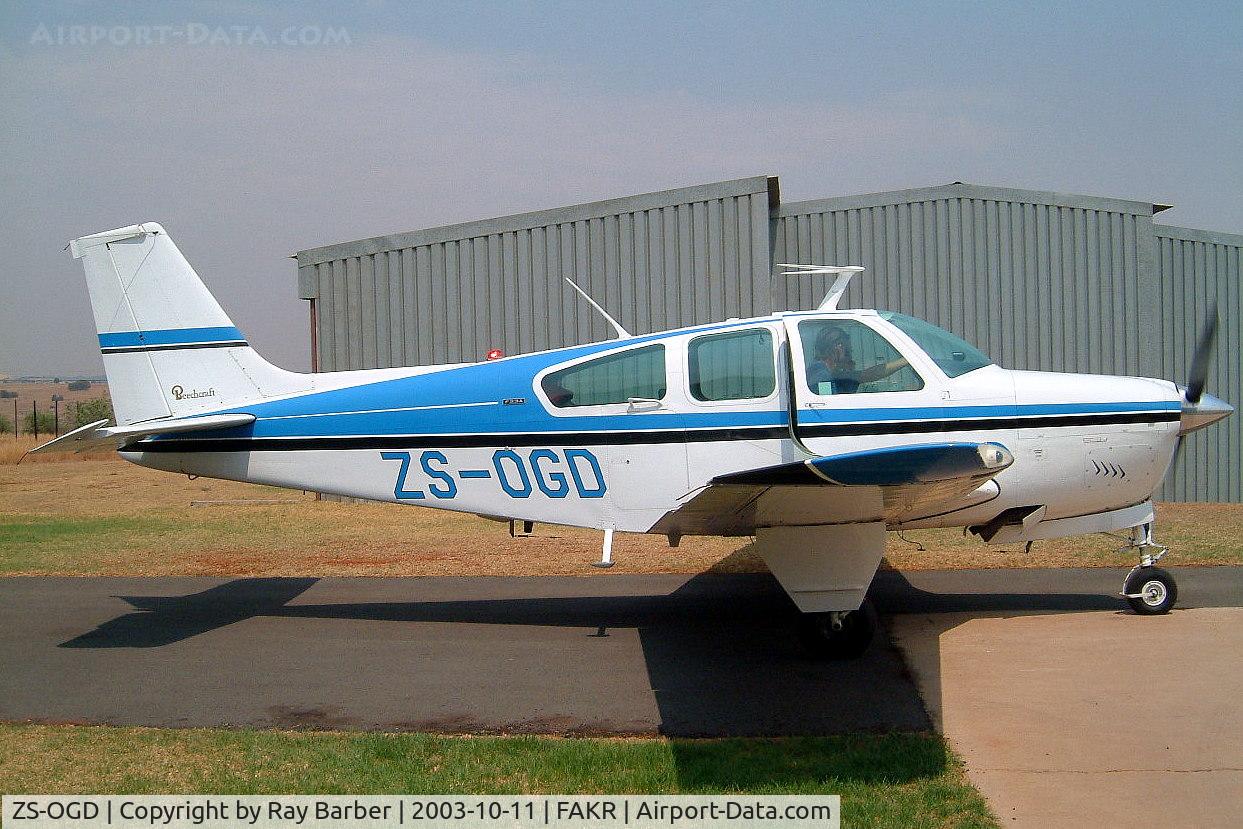 ZS-OGD, Beech F33A Bonanza C/N CE-337, Beech F33A Bonanza [CE-337] Krugersdorp~ZS 11/10/2003