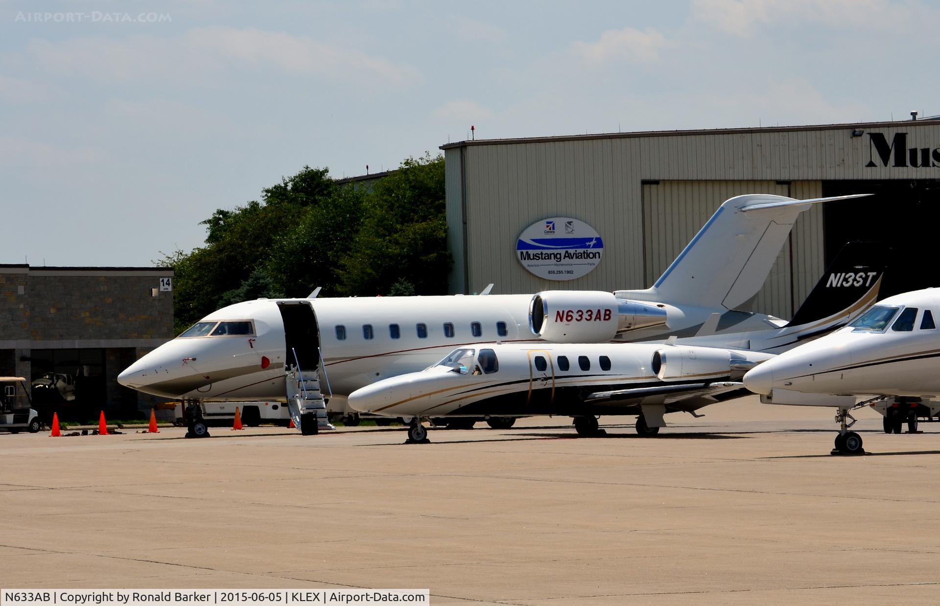 N633AB, 2010 Bombardier Challenger 605 (CL-600-2B16) C/N 5841, Ramp Lexington