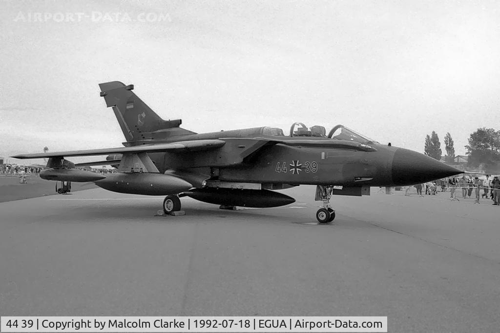 44 39, Panavia Tornado IDS(T) C/N 353/GT043/4139, Panavia Tornado IDS(T) at the USAF Open Day, RAF Upper Heyford, UK in 1992.