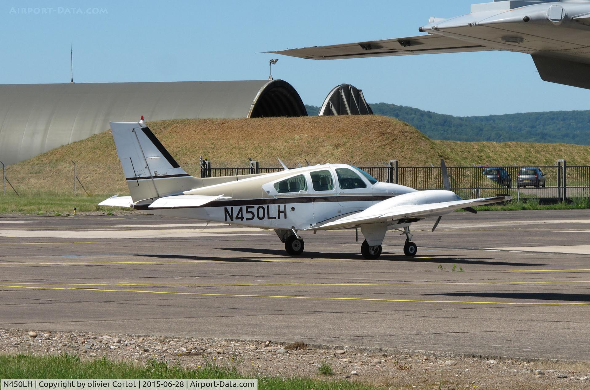 N450LH, Beech 95-B55 Baron C/N TC-2215, Luxeuil airshow 2015