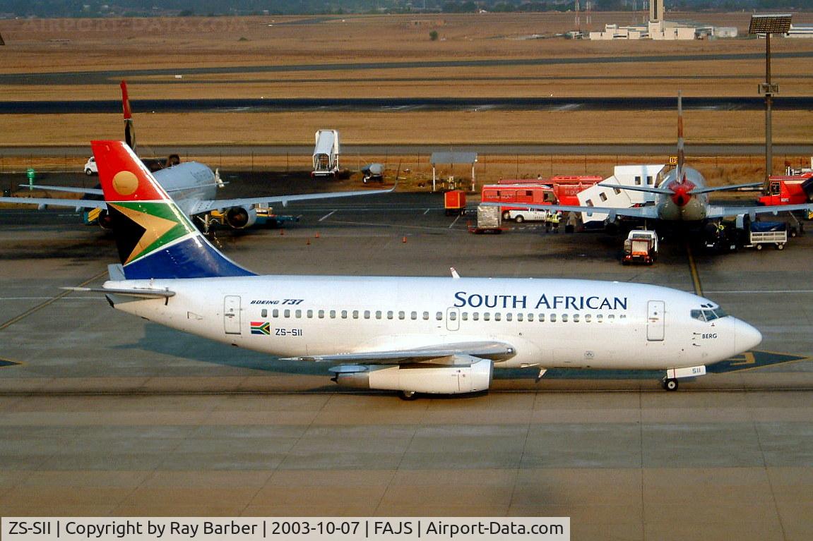 ZS-SII, 1982 Boeing 737-244 C/N 22588, Boeing 737-244 [22588] (South African Airways) Johannesburg Int~ZS 07/10/2003