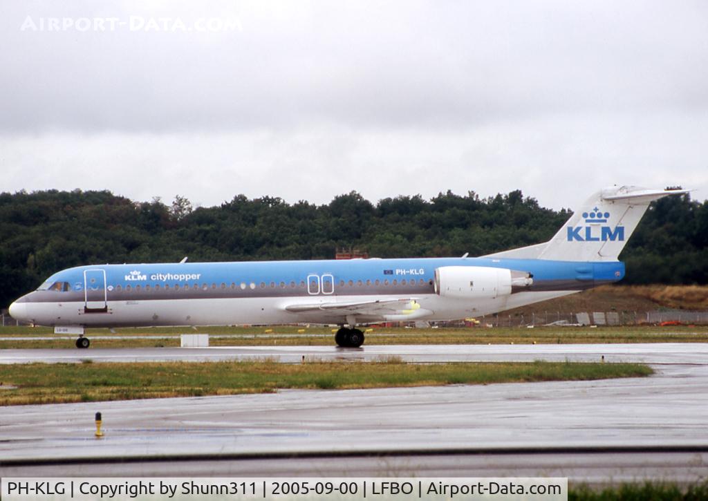 PH-KLG, 1989 Fokker 100 (F-28-0100) C/N 11271, Ready for take off from rwy 14L in old c/s