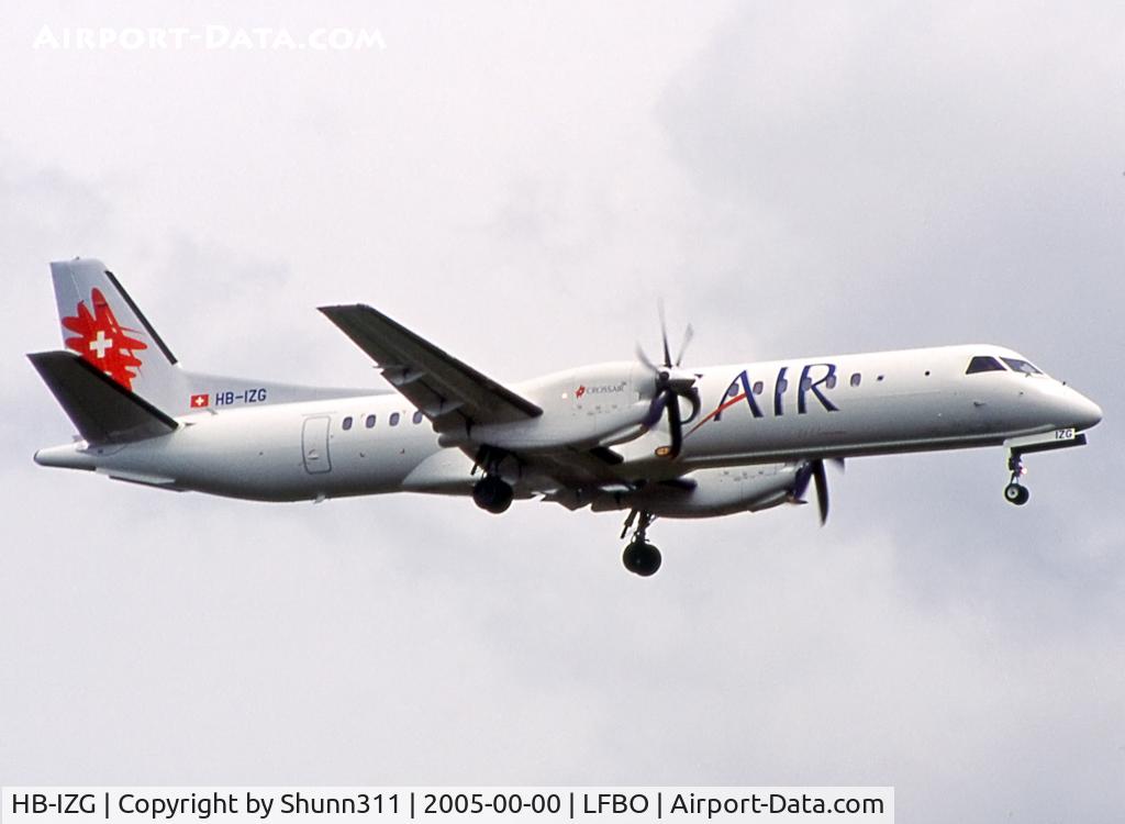 HB-IZG, 1995 Saab 2000 C/N 2000-010, Landing rwy 32L in new c/s