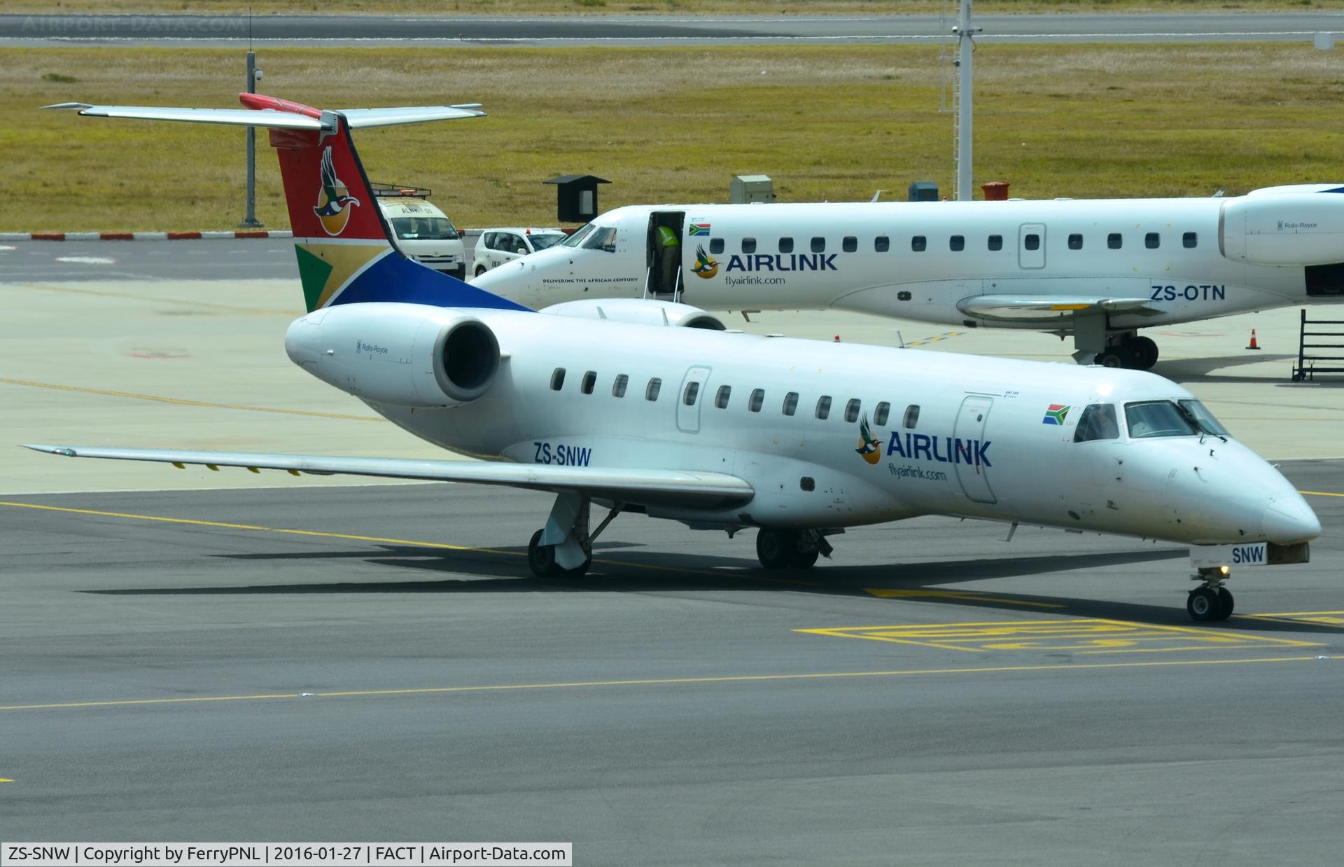 ZS-SNW, 2003 Embraer ERJ-135LR (EMB-135LR) C/N 145720, Airlink ERJ135