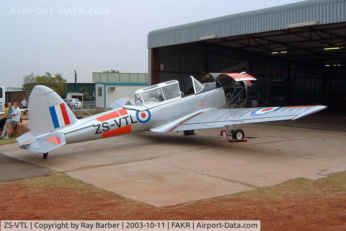 ZS-VTL, De Havilland DHC-1 Chipmunk 22 C/N C1/0643, De Havilland Canada DHC-1 Chipmunk 22 [C1/0643] Krugersdorp~ZS 11/10/2003