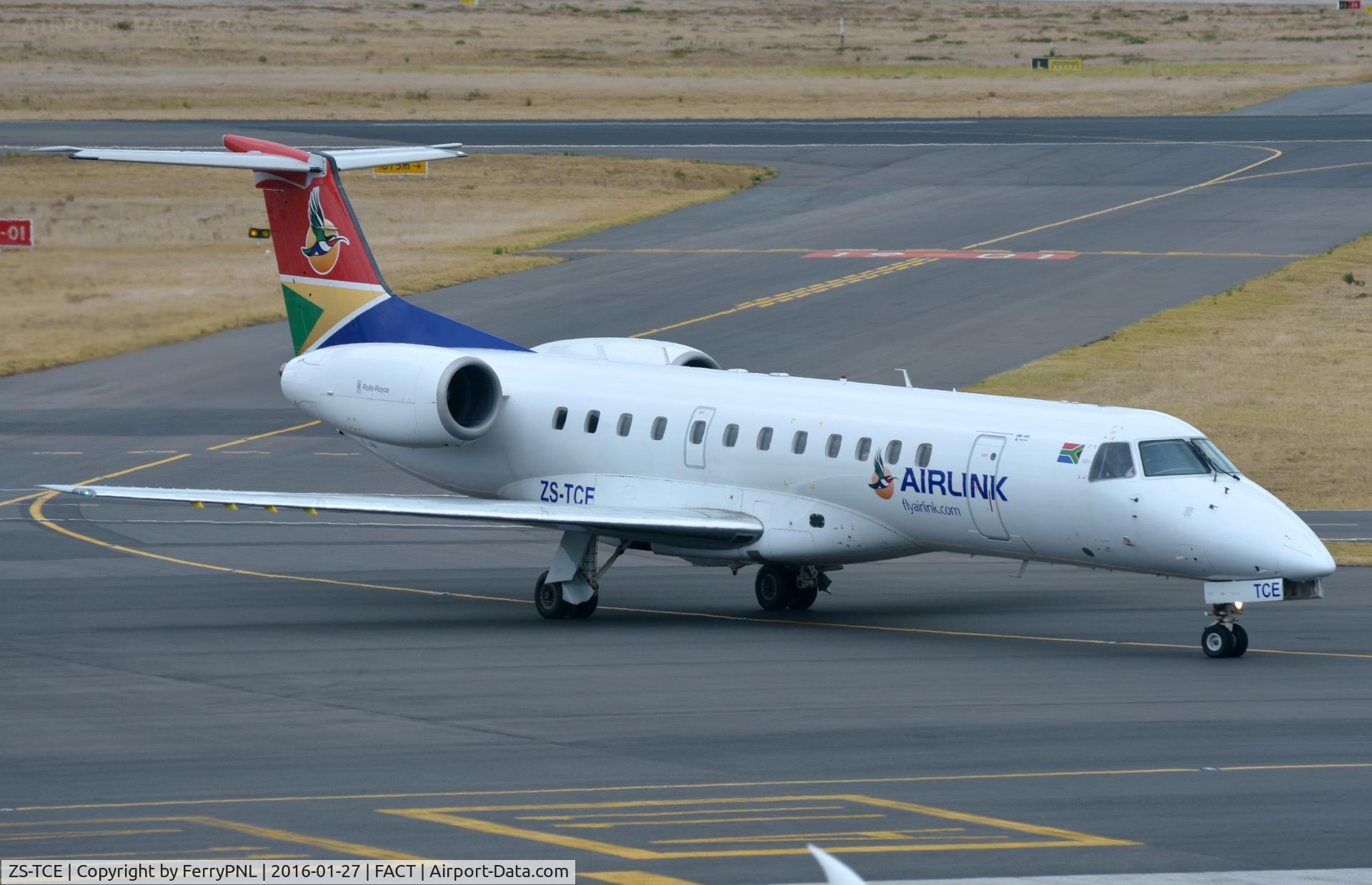 ZS-TCE, 2000 Embraer ERJ-135LR (EMB-135LR) C/N 145356, Airlink ERJ135 taxying-inn