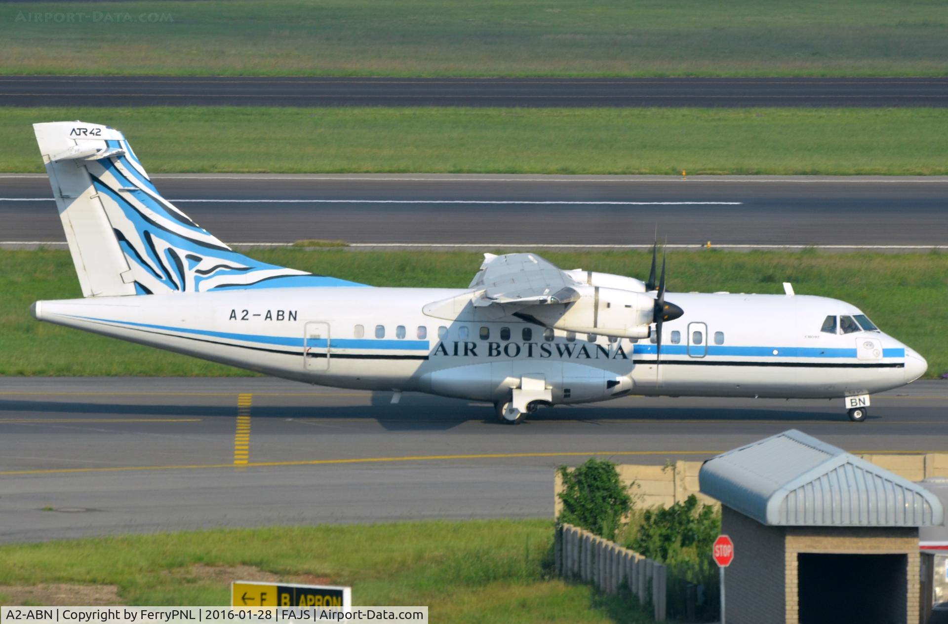 A2-ABN, 1996 ATR 42-500 C/N 507, ATR42 taxying past