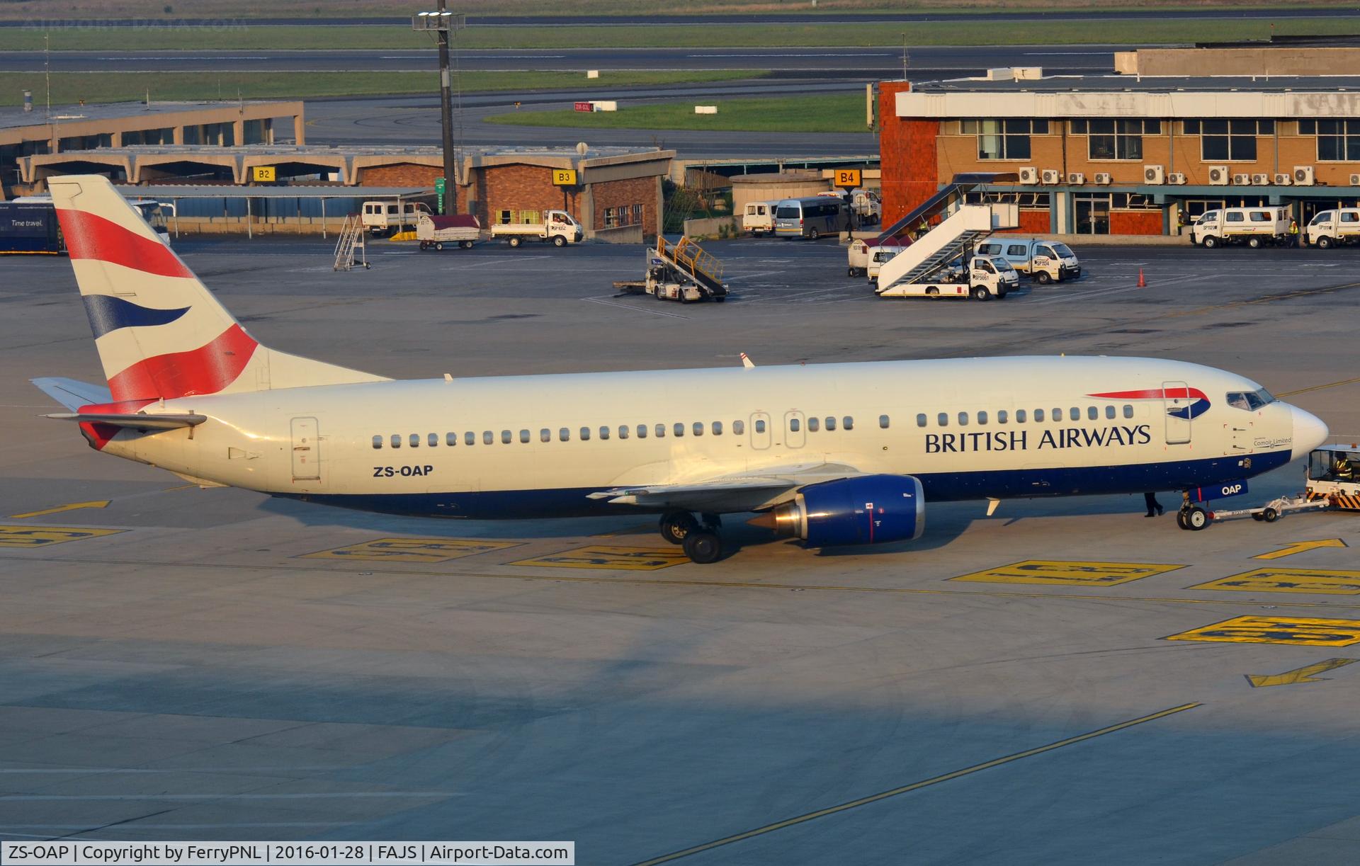 ZS-OAP, 1989 Boeing 737-4S3 C/N 24167/1736, BA/Comair B734 pushed-back.