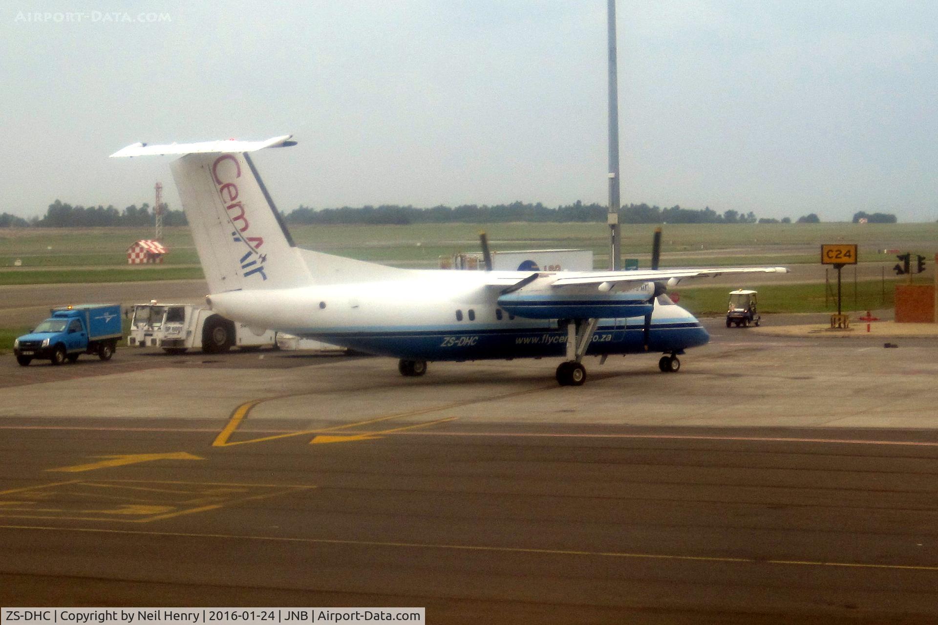 ZS-DHC, 1986 De Havilland Canada DHC-8-102 Dash 8 C/N 030, Taken from arriving flight at Jo'burg around 4pm on 24 Jan 2016