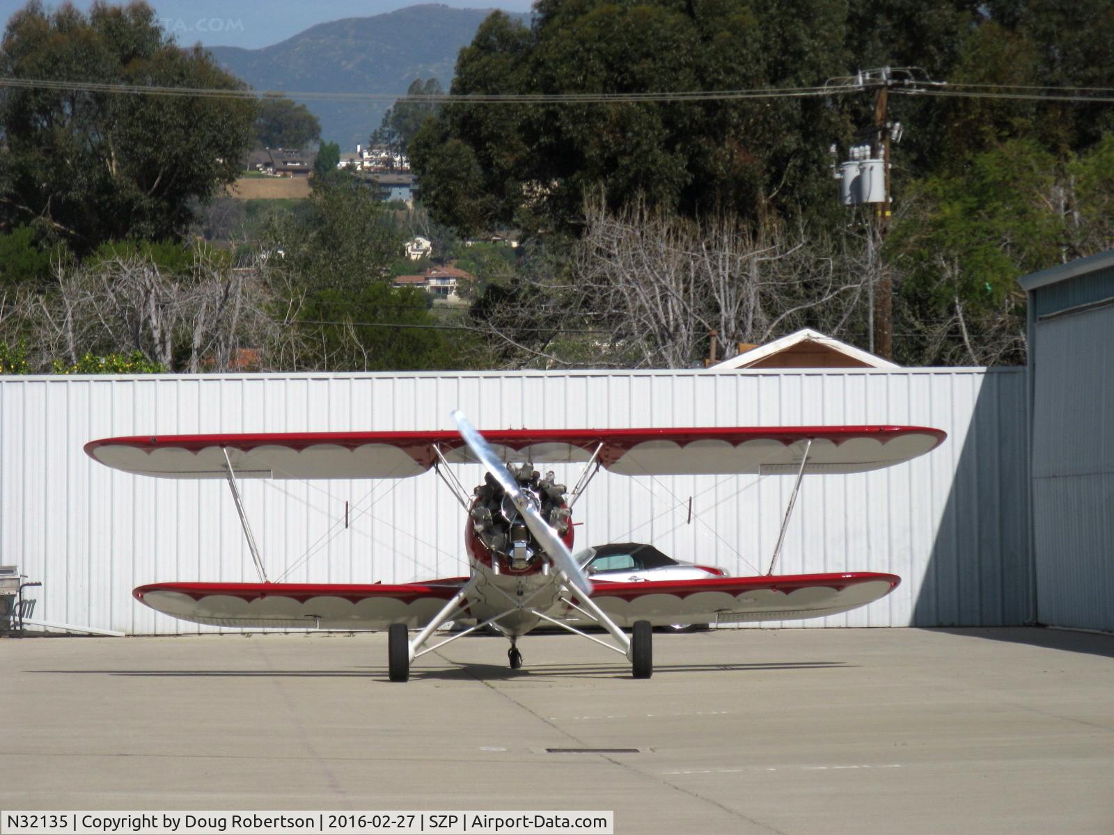 N32135, 1941 Waco UPF-7 C/N 5767, 1941 Waco UPF-7, Continental W670 220 Hp radial, engine idle warmup outside hangar