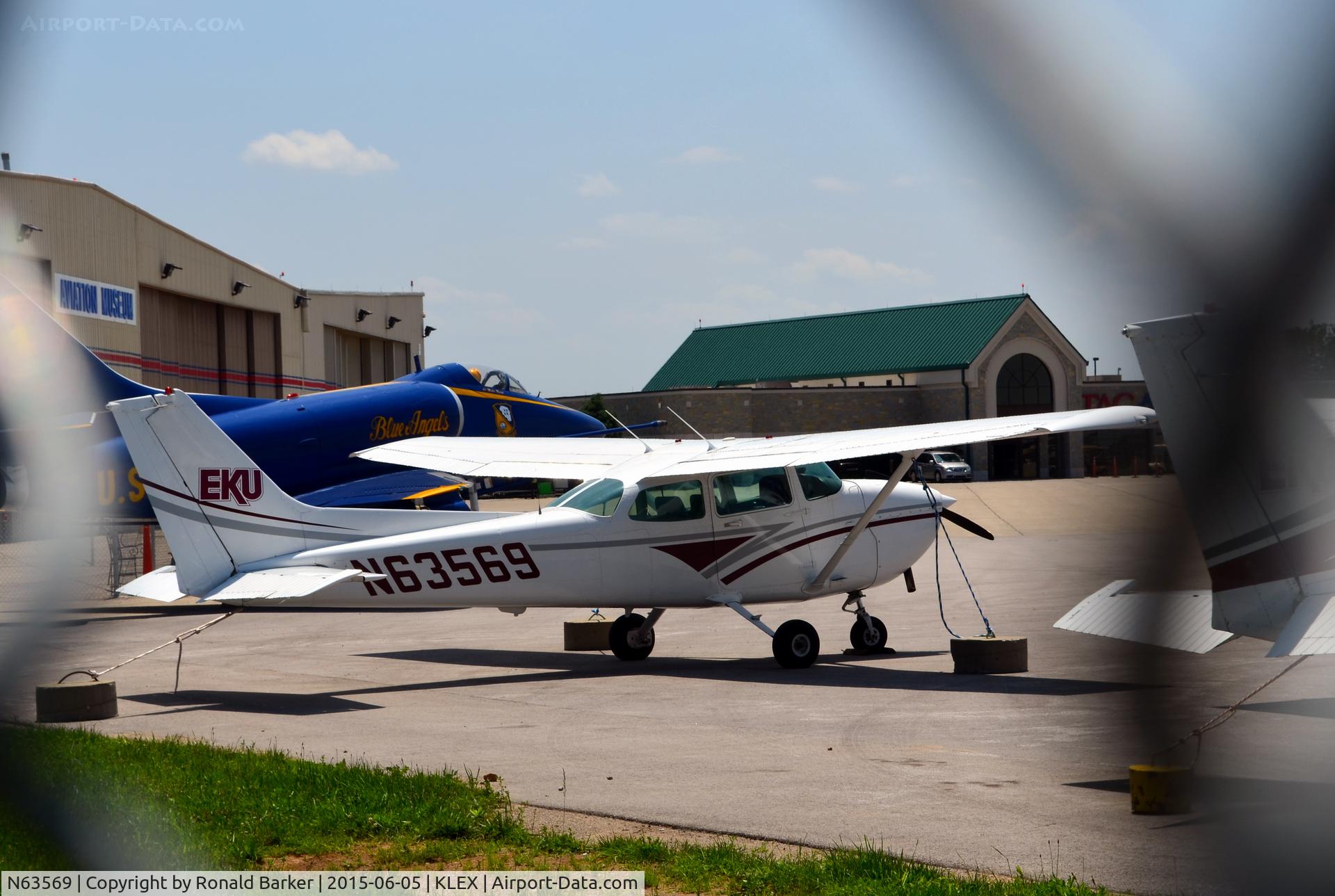 N63569, 1981 Cessna 172P C/N 17275452, EKU aircraft Lexington