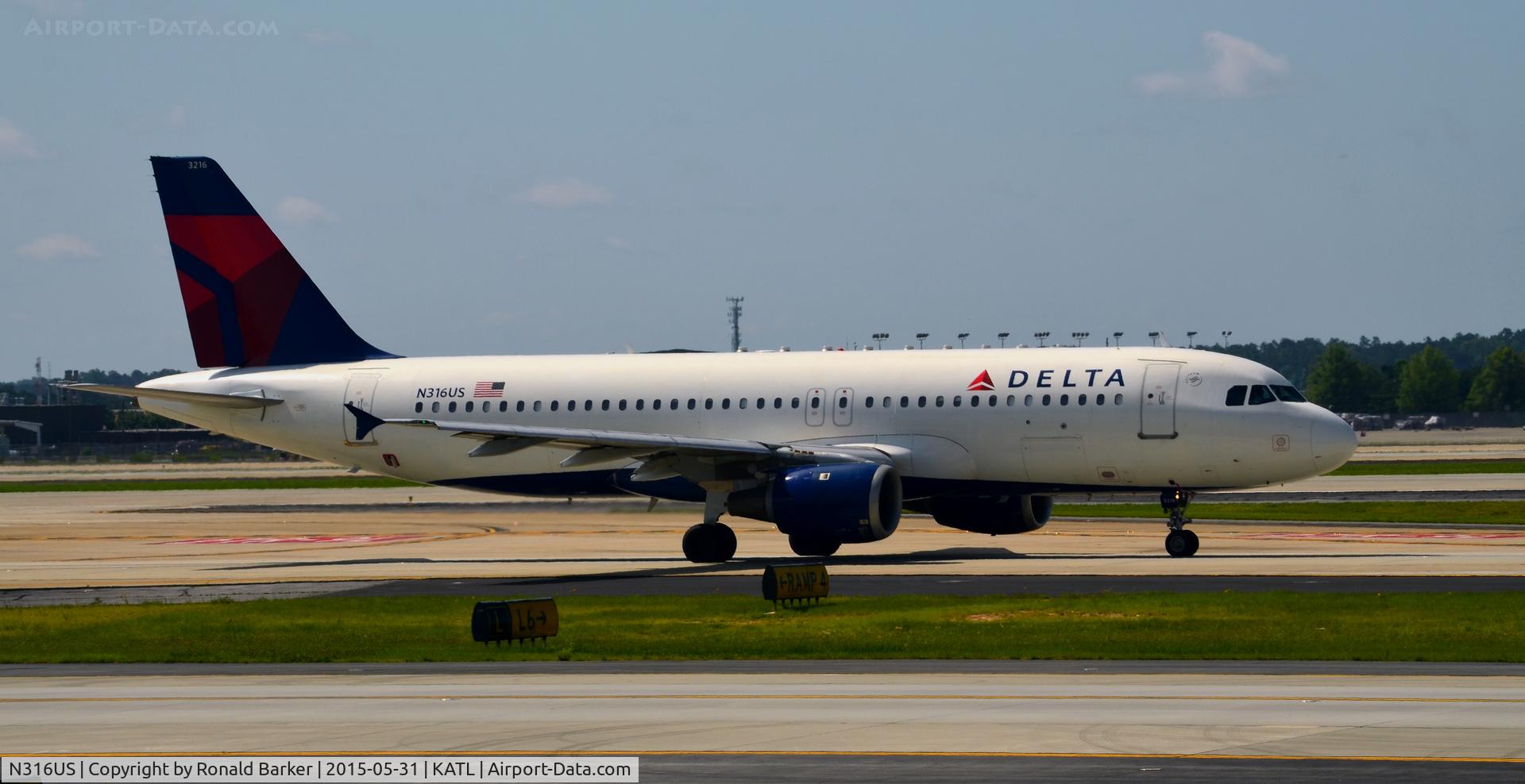 N316US, 1991 Airbus A320-211 C/N 192, Taxi Atlanta
