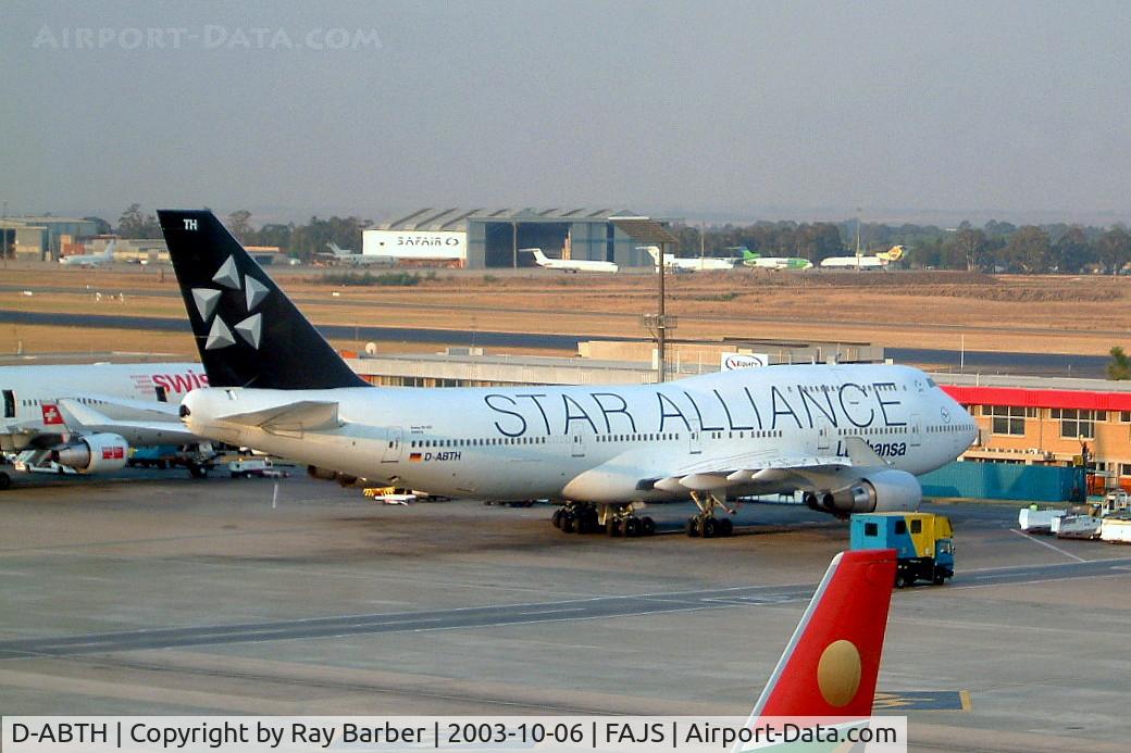 D-ABTH, 1991 Boeing 747-430M C/N 25047, Boeing 747-430 [25047] (Lufthansa) Johannesburg Int~ZS 06/10/2003