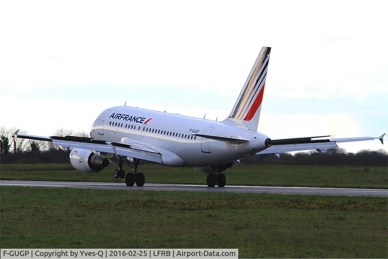 F-GUGP, 2006 Airbus A318-111 C/N 2967, Airbus A318-111, Landing rwy 25L, Brest-Bretagne Airport (LFRB-BES)