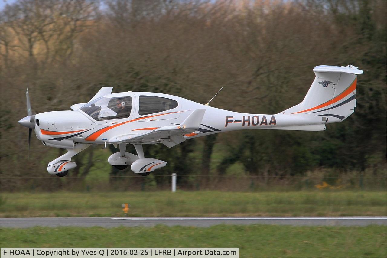 F-HOAA, Diamond DA-40 Diamond Star C/N D4.148, Diamond DA-40 Diamond Star, On final rwy 25L, Brest-Bretagne Airport (LFRB-BES)