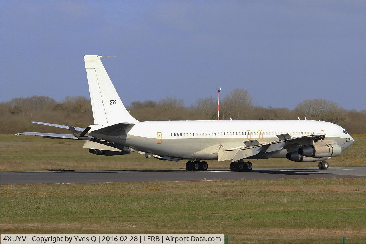 4X-JYV, 1975 Boeing 707-3L6C C/N 21096, Israeli Air Force Boeing 707-3L6C, Reverse thrust landing rwy 07R, Brest-Bretagne Airport (LFRB-BES)