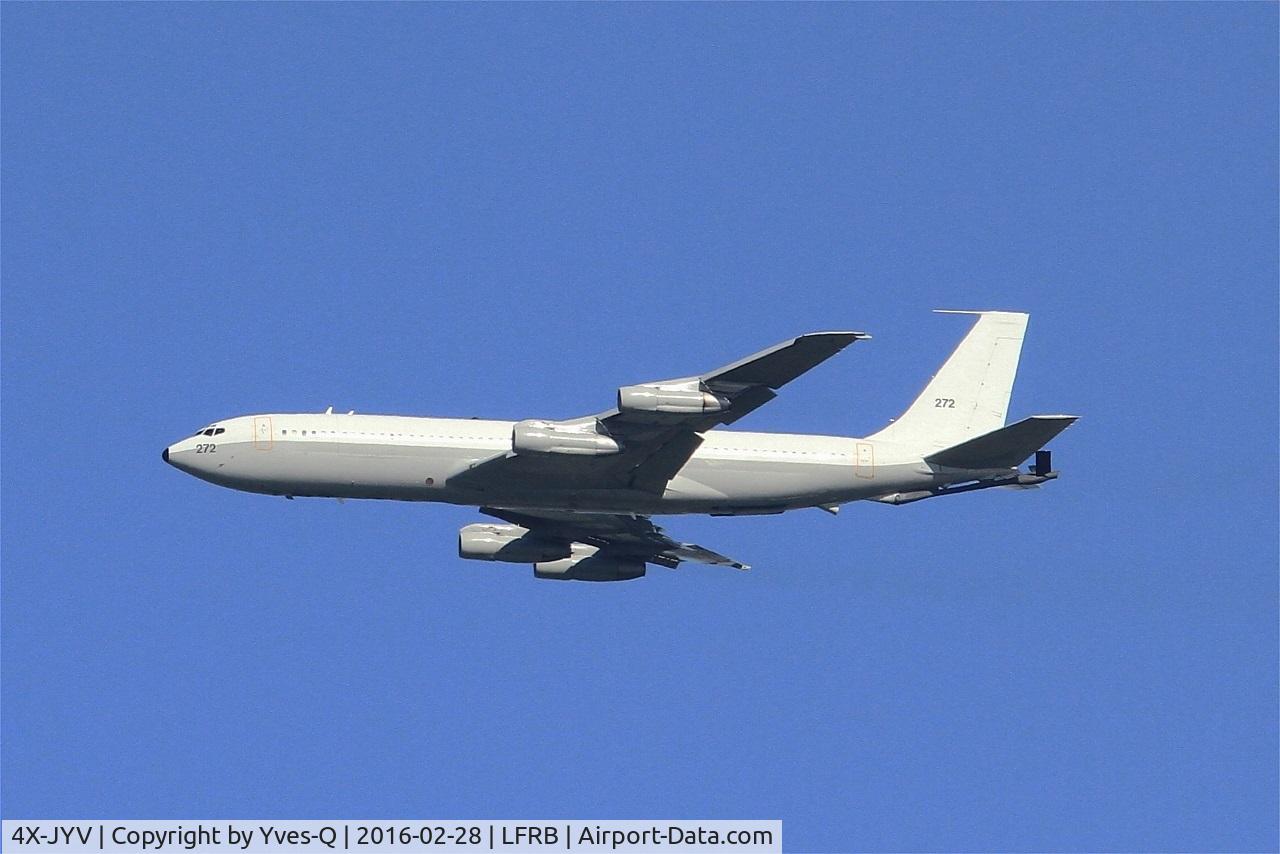 4X-JYV, 1975 Boeing 707-3L6C C/N 21096, Israeli Air Force Boeing 707-3L6C, Glide path pattern rwy 07R, Brest-Bretagne Airport (LFRB-BES)