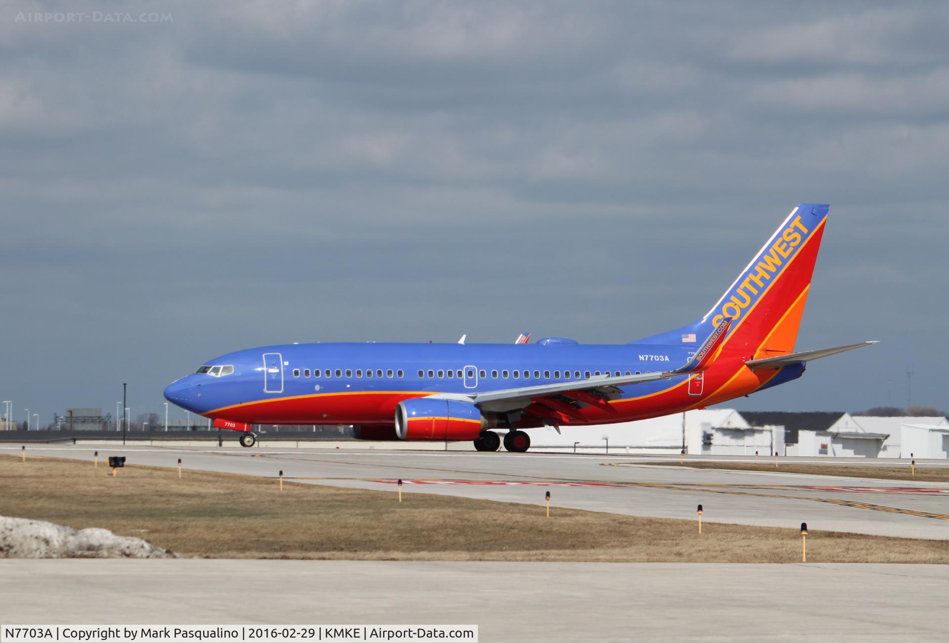 N7703A, 2004 Boeing 737-76N C/N 32653, Boeing 737-700