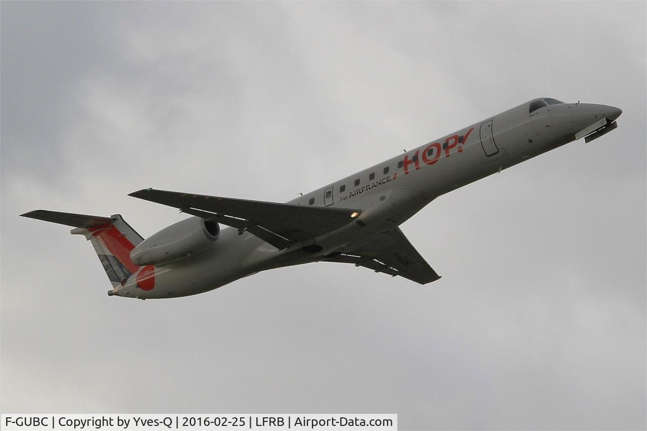 F-GUBC, 2002 Embraer ERJ-145LR (EMB-145LR) C/N 145556, Embraer EMB-145MP, Take off rwy 07R, Brest-Bretagne Airport (LFRB-BES)