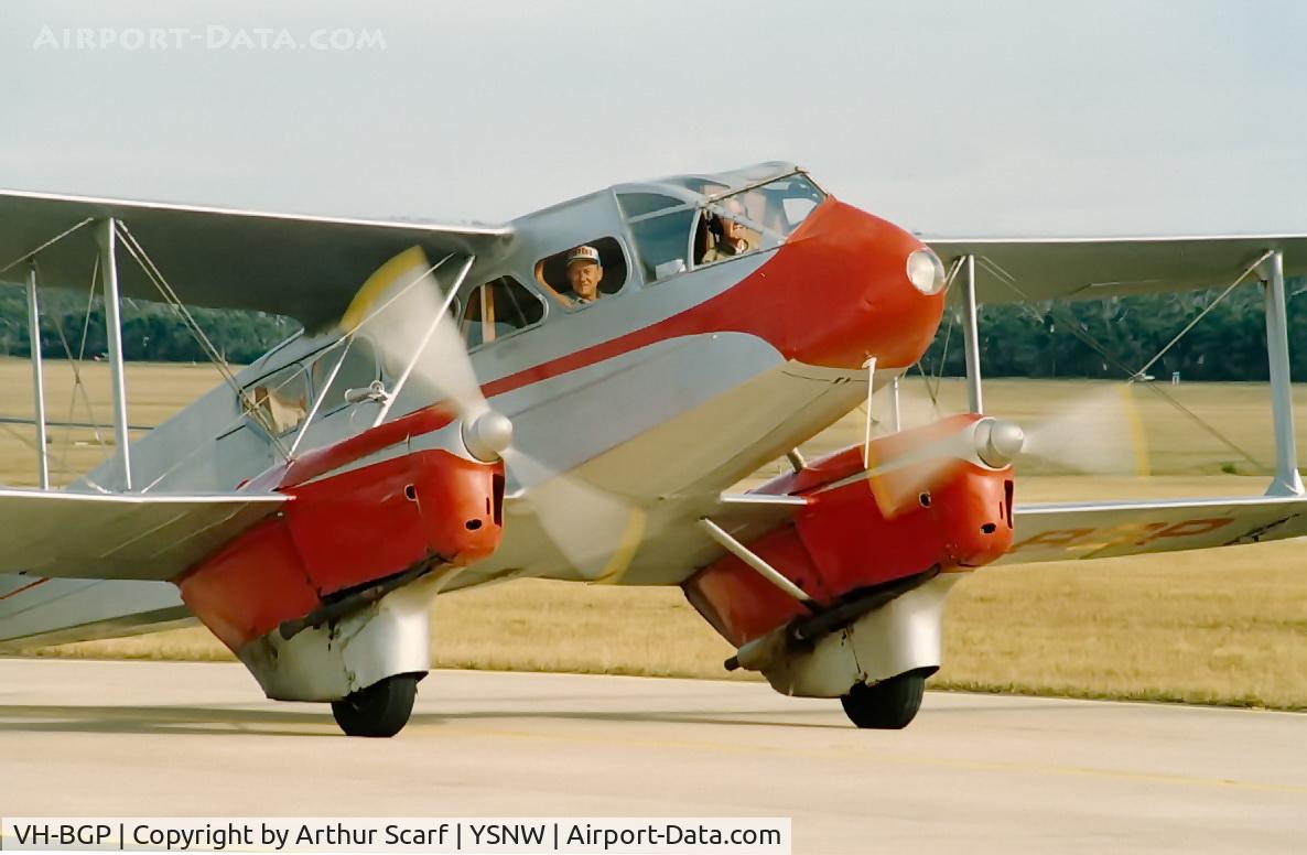 VH-BGP, 1942 De Havilland DH-89B Dominie C/N 6648, Nowra NSW c.1991