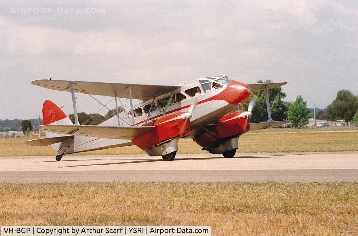 VH-BGP, 1942 De Havilland DH-89B Dominie C/N 6648, RAAF Richmond c.1991