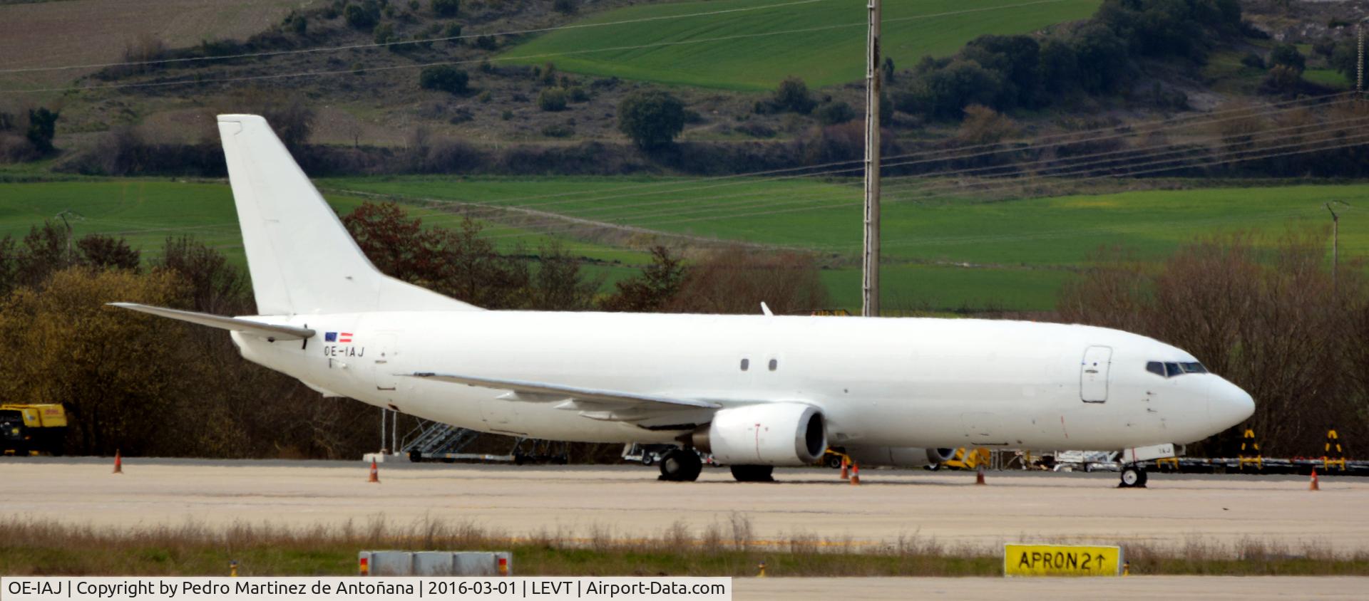 OE-IAJ, 1992 Boeing 737-476(SF) C/N 24440, Foronda - Vitoria-Gasteiz - España