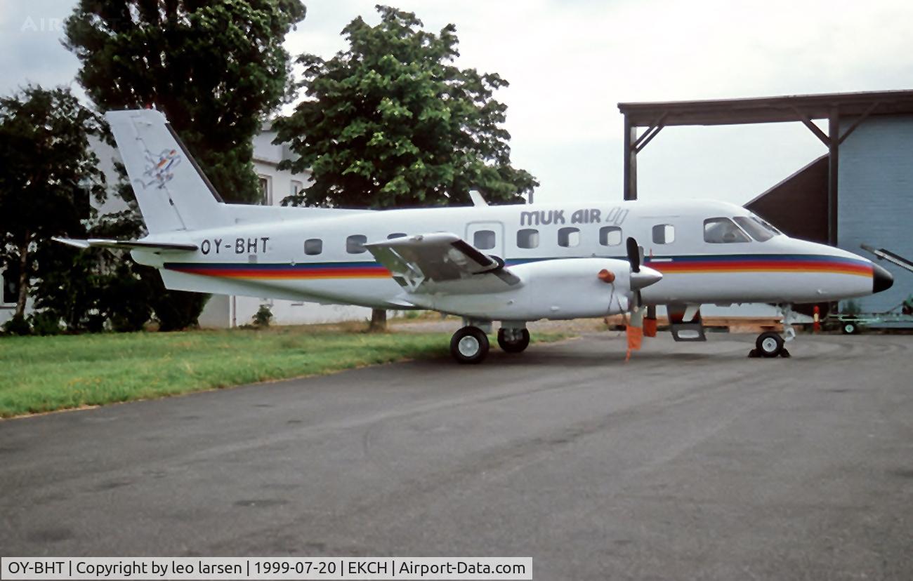 OY-BHT, 1978 Embraer EMB-110P2 Bandeirante C/N 110161, Copenhagen 20.7.99