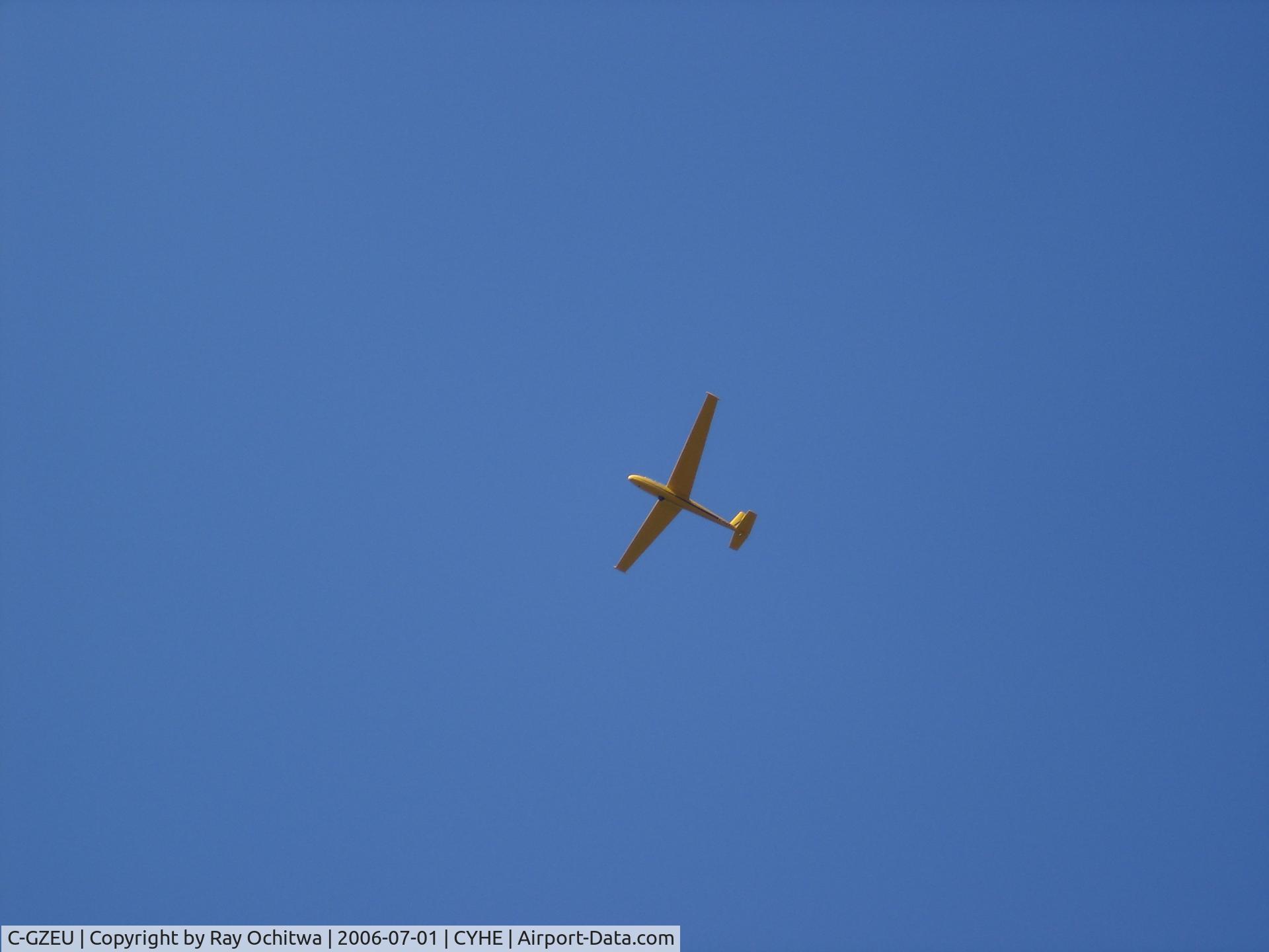 C-GZEU, 1976 Let L-13 Blanik C/N 026805, Air to air shot over Hope BC Canada