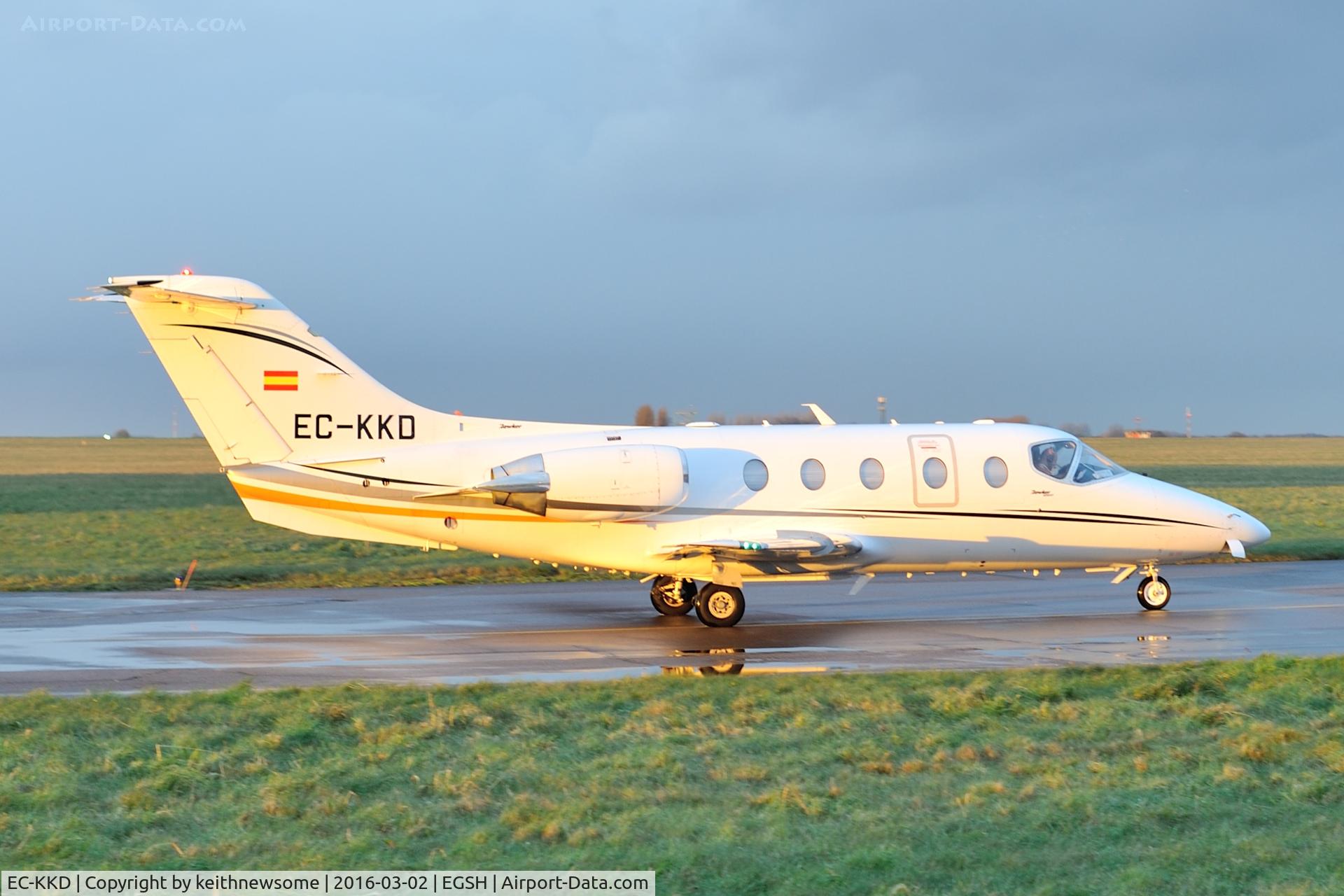 EC-KKD, 2007 Raytheon Hawker  400XP C/N RK-533, Leaving Norwich.