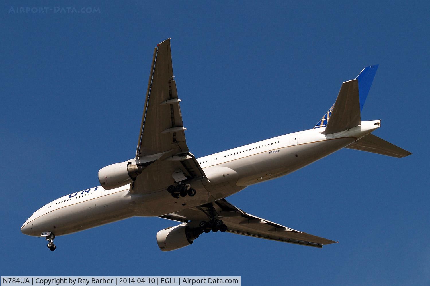 N784UA, 1997 Boeing 777-222/ER C/N 26951, Boeing 777-222ER [26951] (United Airlines) Home~G 10/04/2014. On approach 27R.