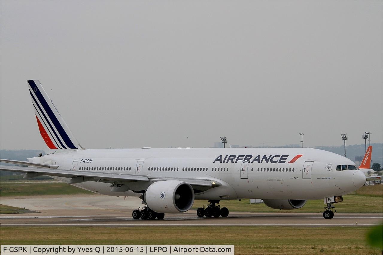 F-GSPK, 2000 Boeing 777-228/ER C/N 29010, Boeing 777-228 (ER), Lining up prior take off rwy 08, Paris-Orly airport (LFPO-ORY)