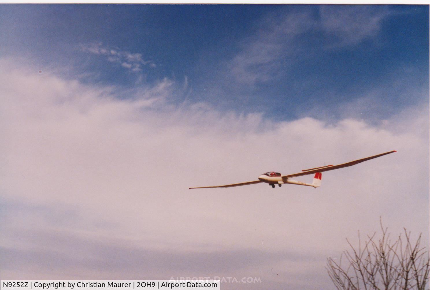 N9252Z, 1975 Caproni Vizzola Calif A21 C/N 225, Caproni On Final 27R