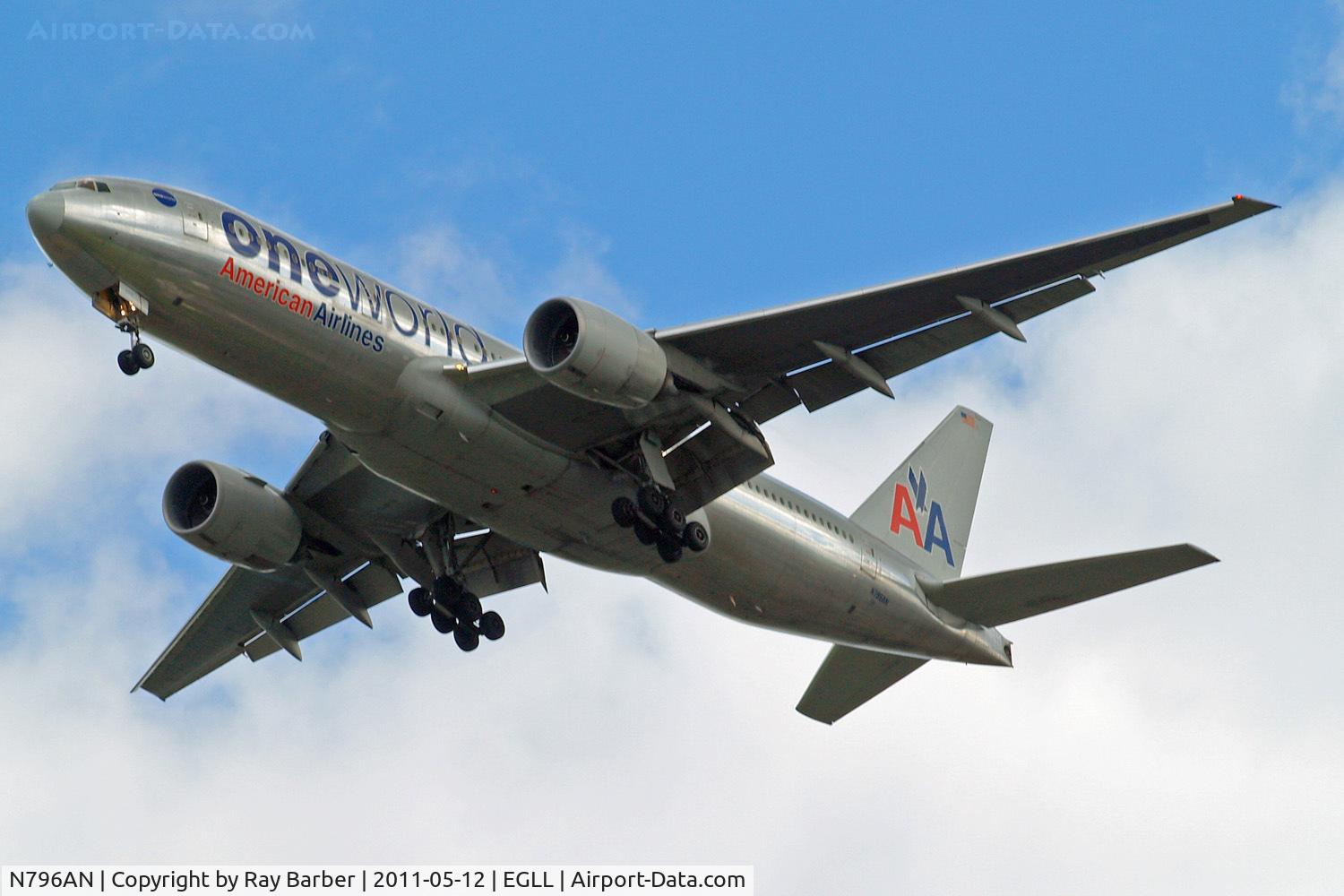 N796AN, 2000 Boeing 777-223 C/N 30796, Boeing 777-223ER [30796] (American Airlines) Home~G 12/05/2011. On approach 27R old scheme and One World titles