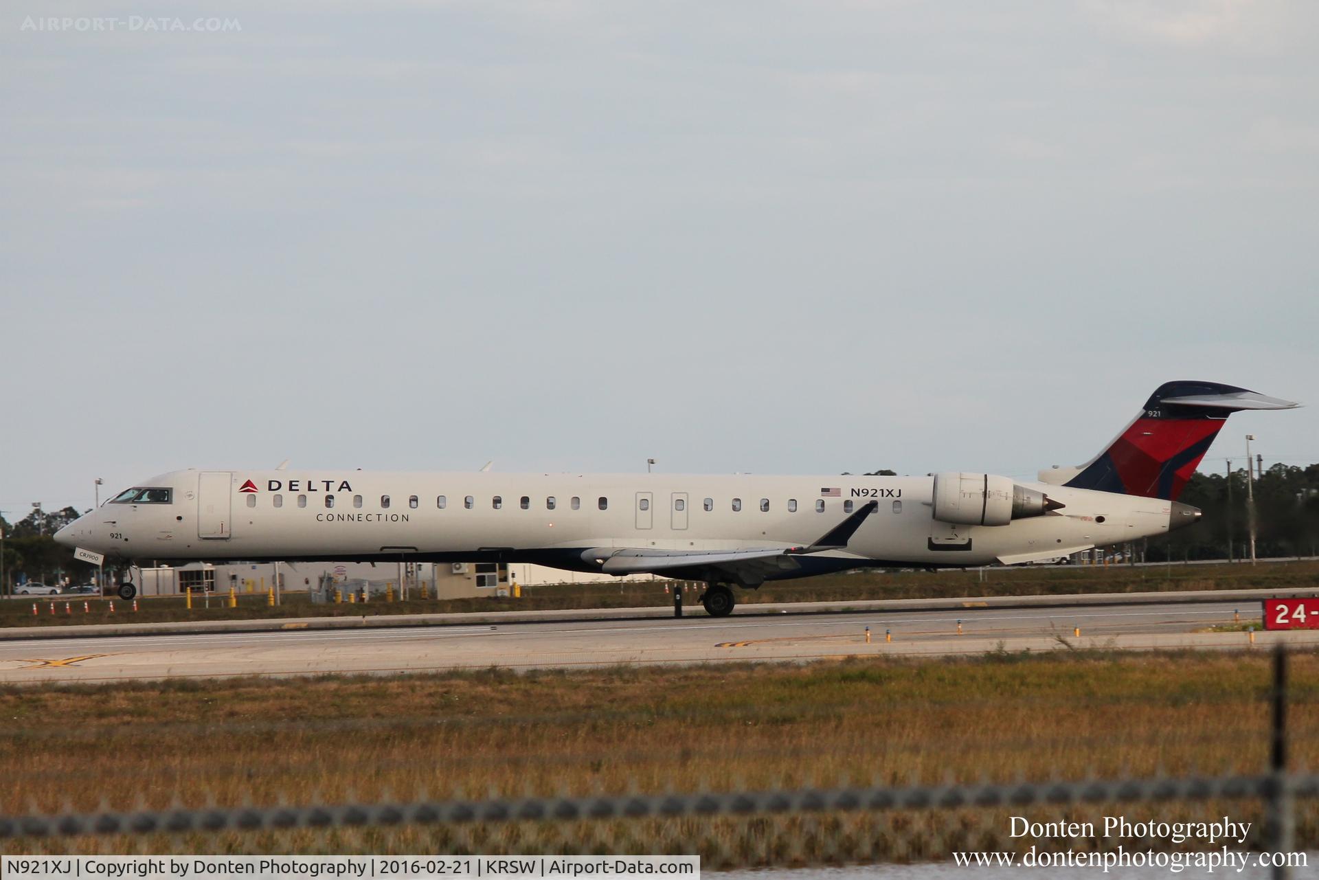 N921XJ, 2008 Bombardier CRJ-900ER (CL-600-2D24) C/N 15172, Delta Flight 4009 operated by Endeavor Air (N921XJ) arrives at Southwest Florida International Airport following flight from LaGuardia Airport