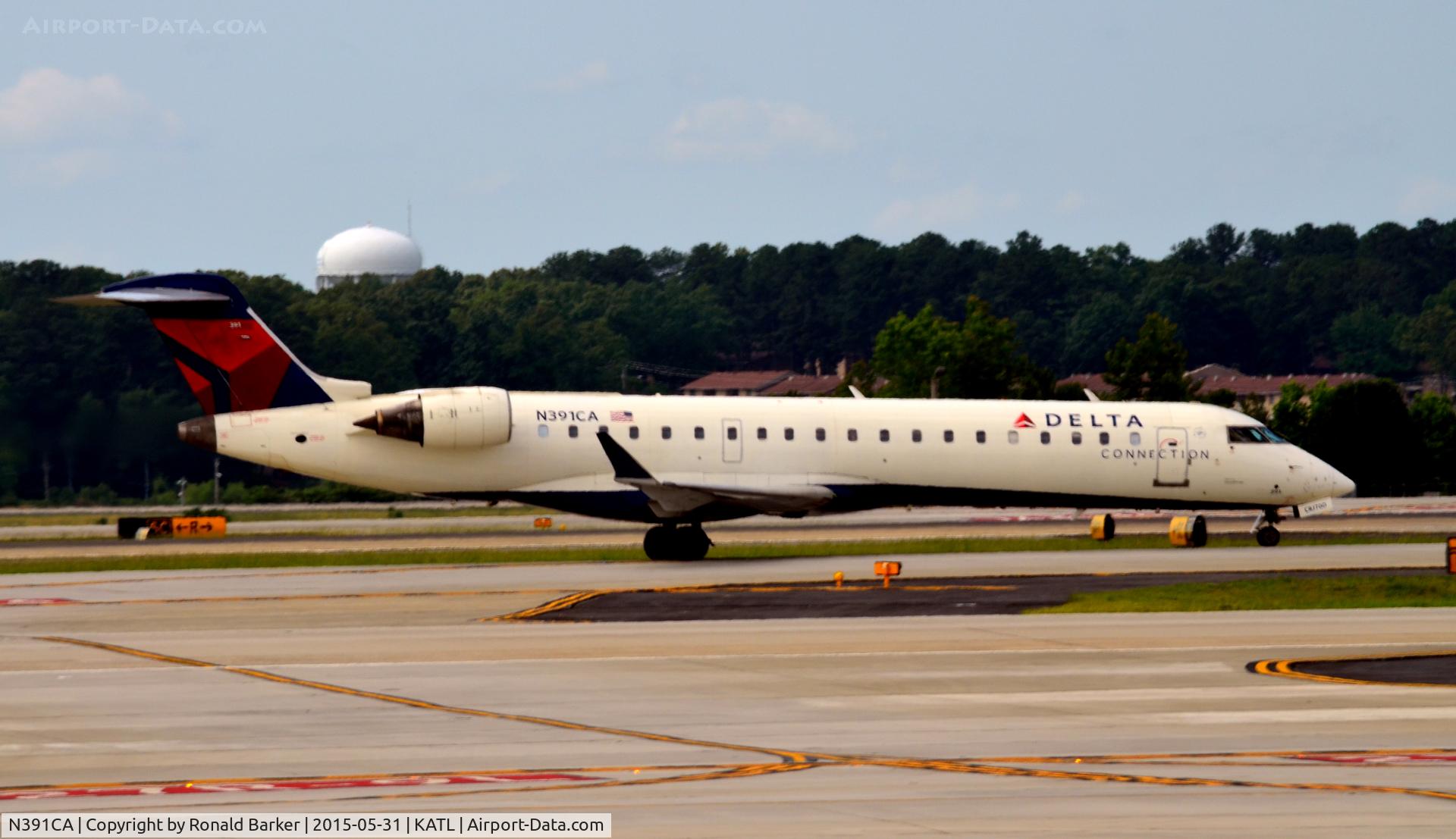 N391CA, 2003 Bombardier CRJ-701ER (CL-600-2C10) Regional Jet C/N 10108, Taxi to parking Atlanta