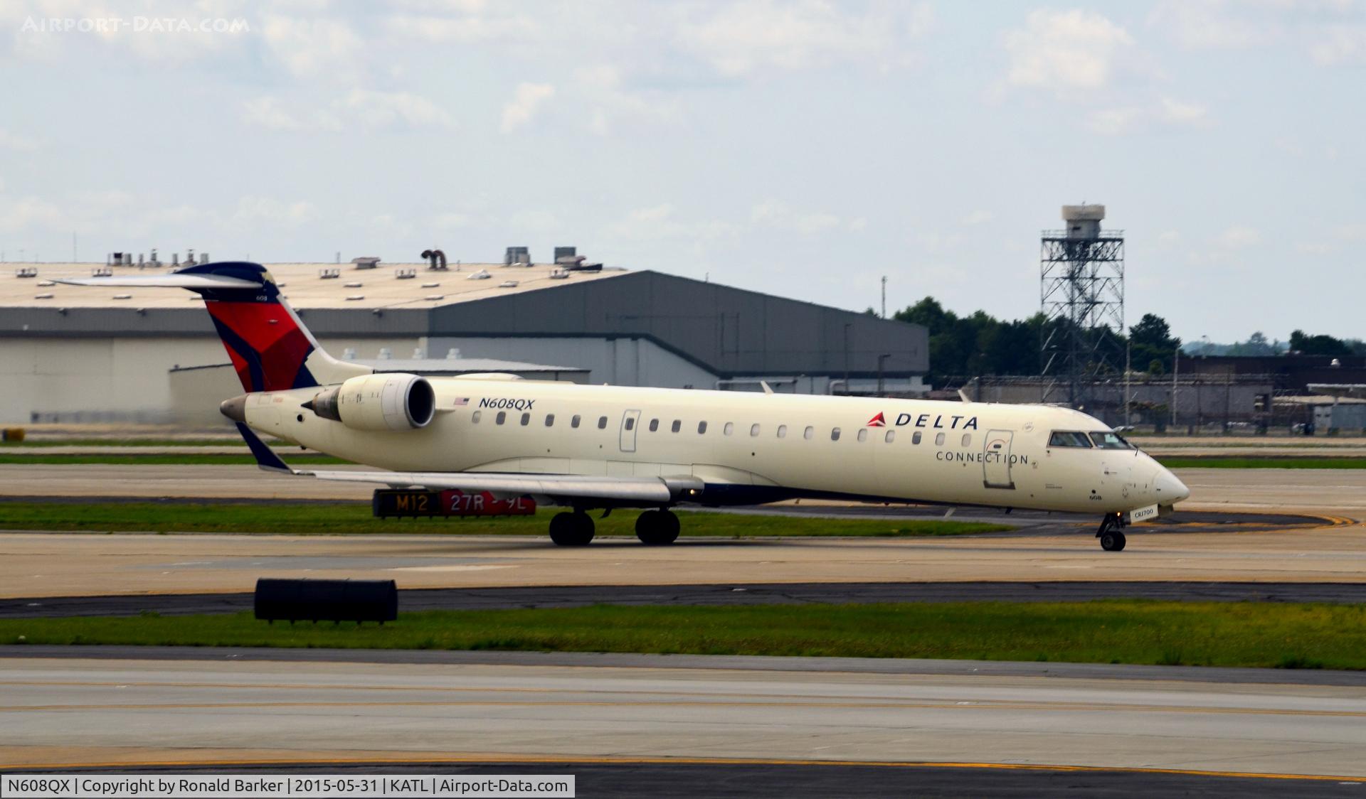 N608QX, 2001 Bombardier CRJ-701 (CL-600-2C10) Regional Jet C/N 10026, Taxi Atlanta
