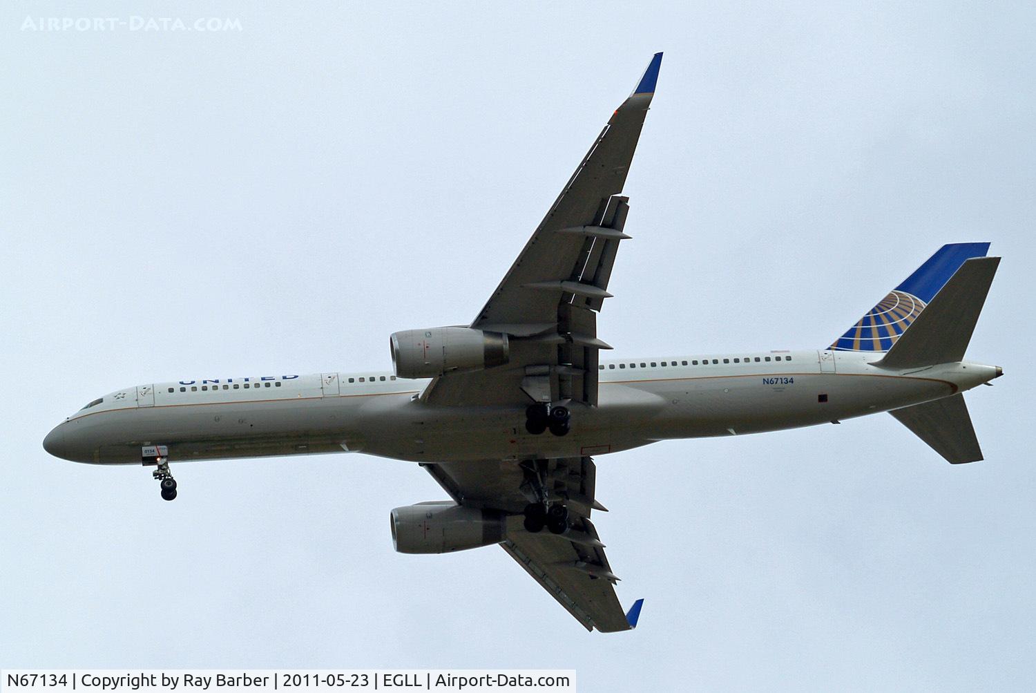 N67134, 1999 Boeing 757-224 C/N 29283, Boeing 757-224ET [29283] (United Airlines) Home~G 23/05/2011. On approach 27R.