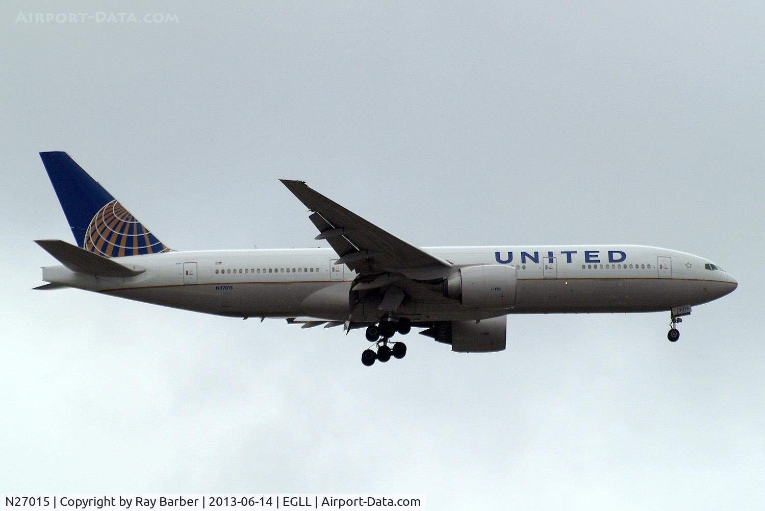 N27015, 2000 Boeing 777-224/ER C/N 28678, Boeing 777-224ER [28678] (United Airlines) Home~G 14/06/2013. On approach 27L.